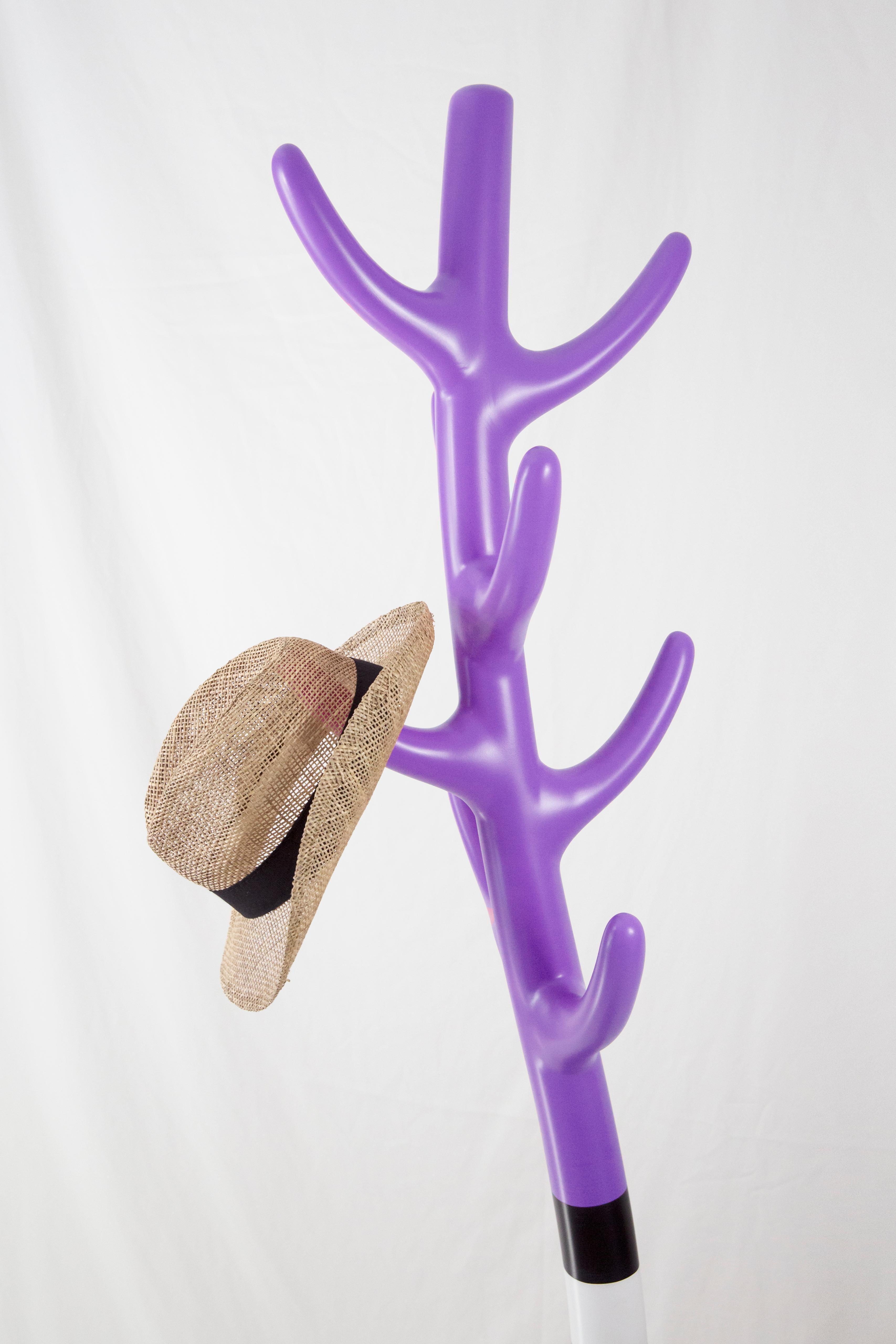 Overview:
Introduce a touch of artistic elegance to your space with the Crooked Coat Rack, a functional piece designed with a sculptural, amorphous form. In a delightful lilac shade, this coat rack not only serves its purpose but also acts as a