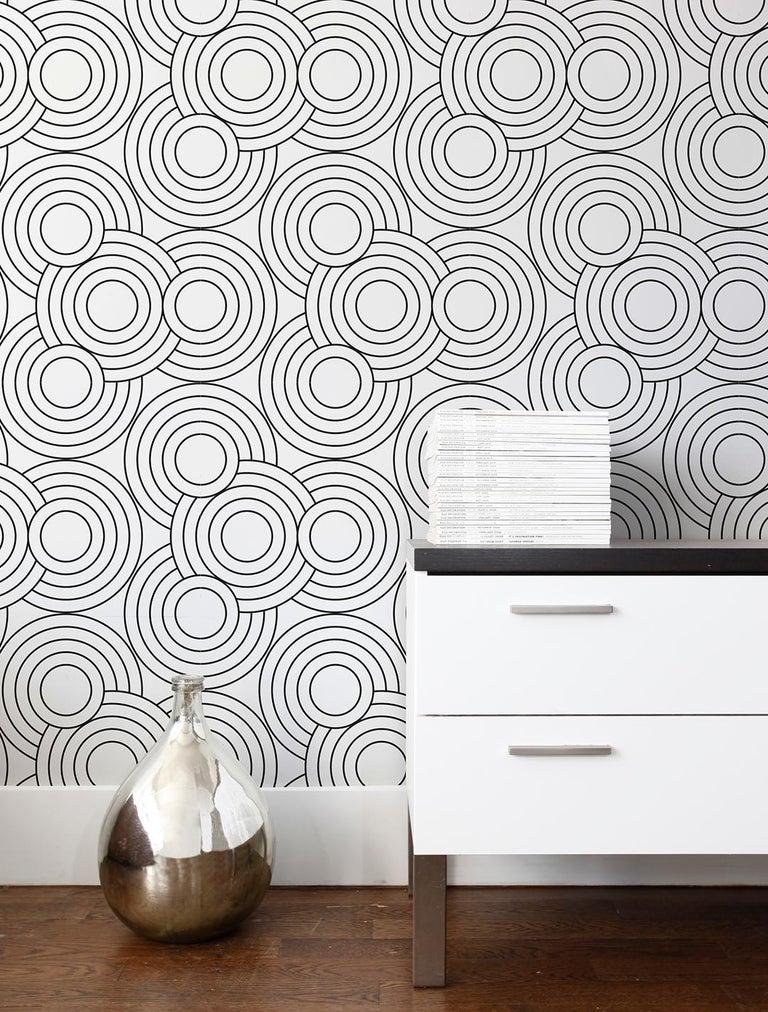 Crop Circles Designer Wallpaper in Chalk 'Black and White' In New Condition For Sale In Brooklyn, NY