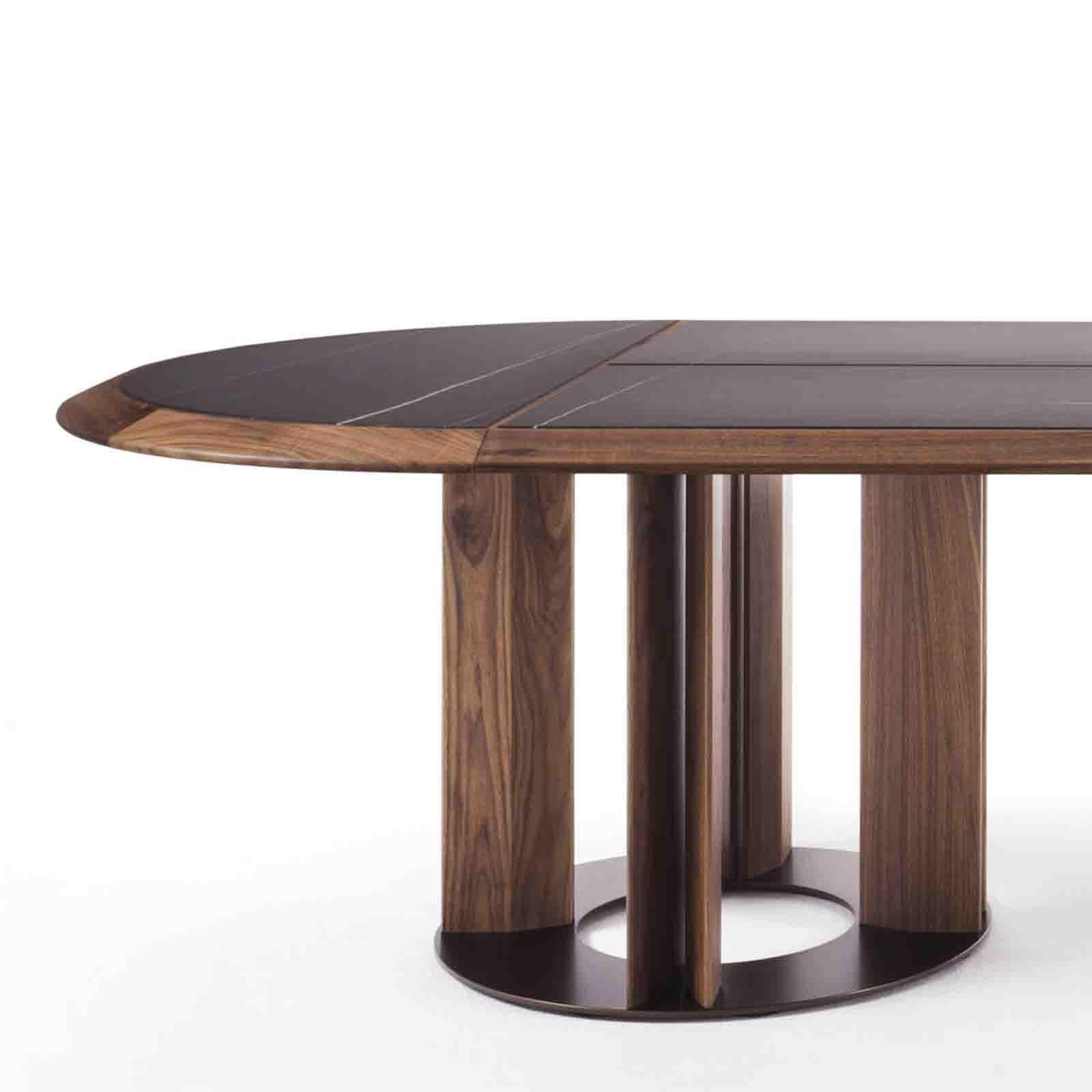 Italian Crosby Oval Sahara Black Dining Table For Sale