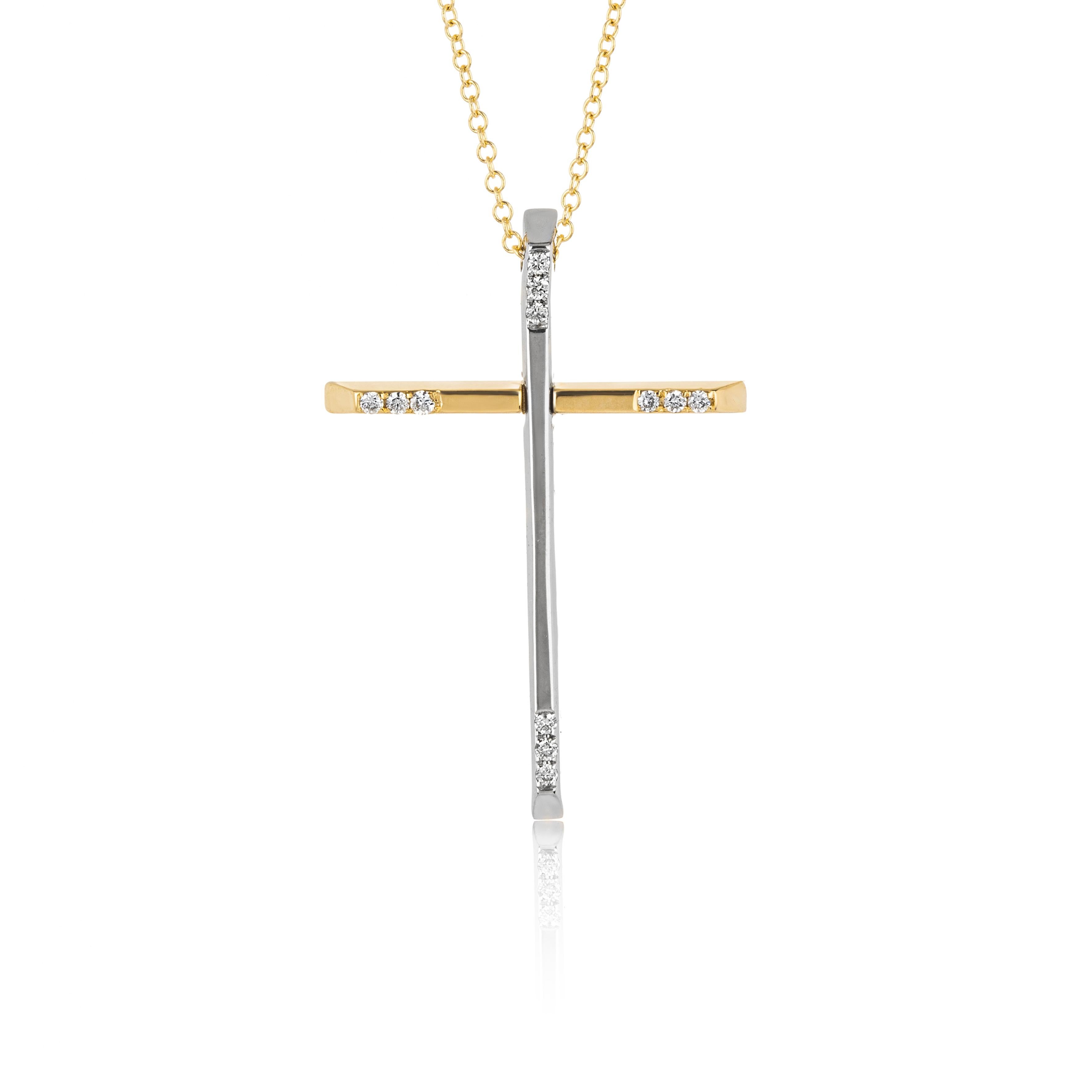 Moderne Croix et chaîne en or jaune et blanc 18 carats avec diamants taille brillant en vente