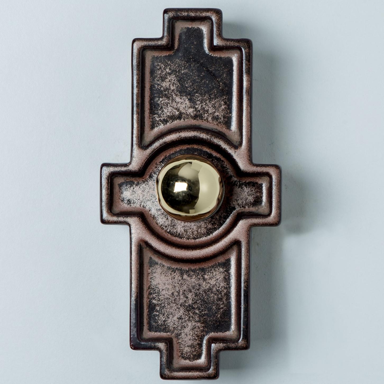 Mid-Century moderno Applique in ceramica marrone Cross, Danimarca, 1970 in vendita