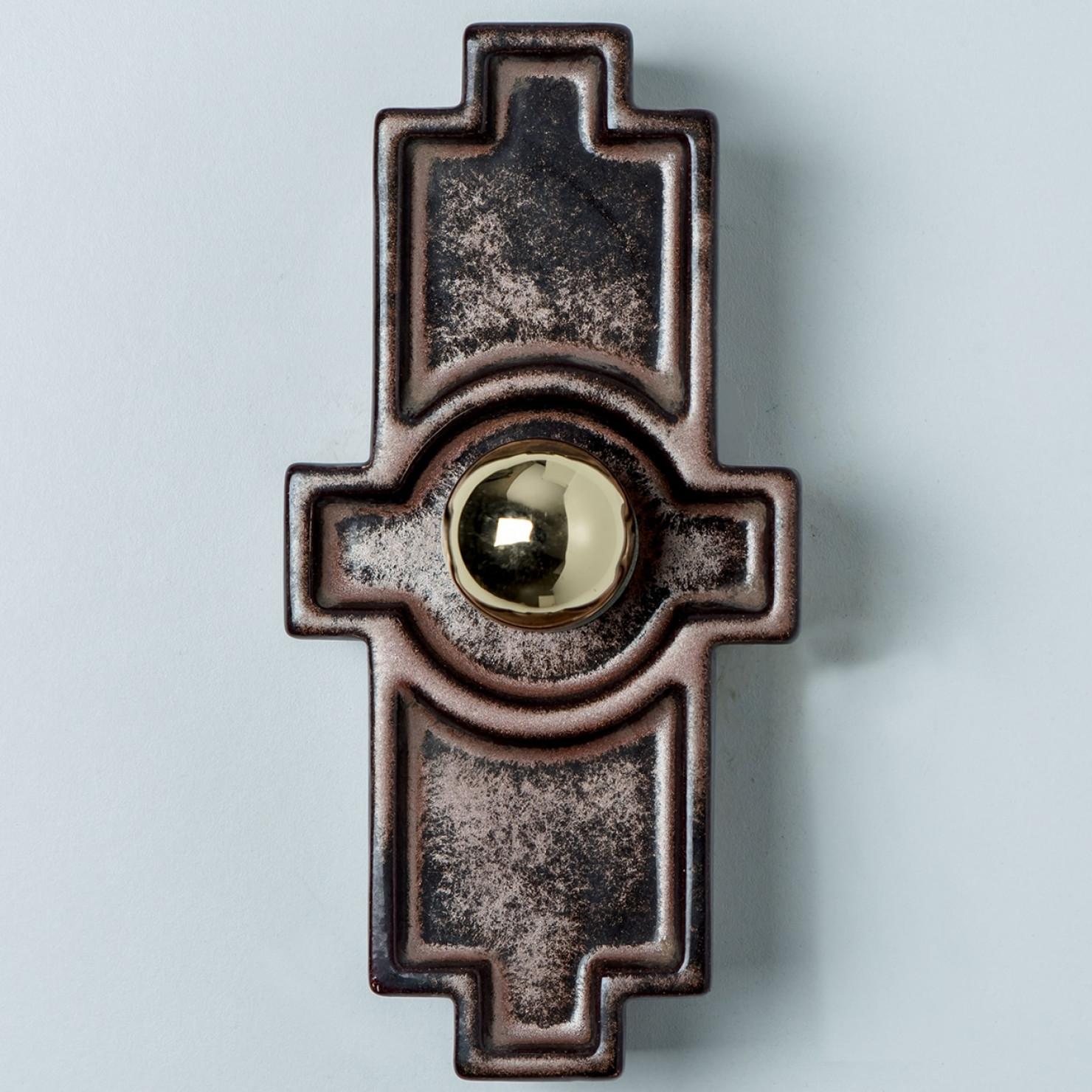 Mid-Century moderno Applique in ceramica marrone Cross, Danimarca, 1970 in vendita