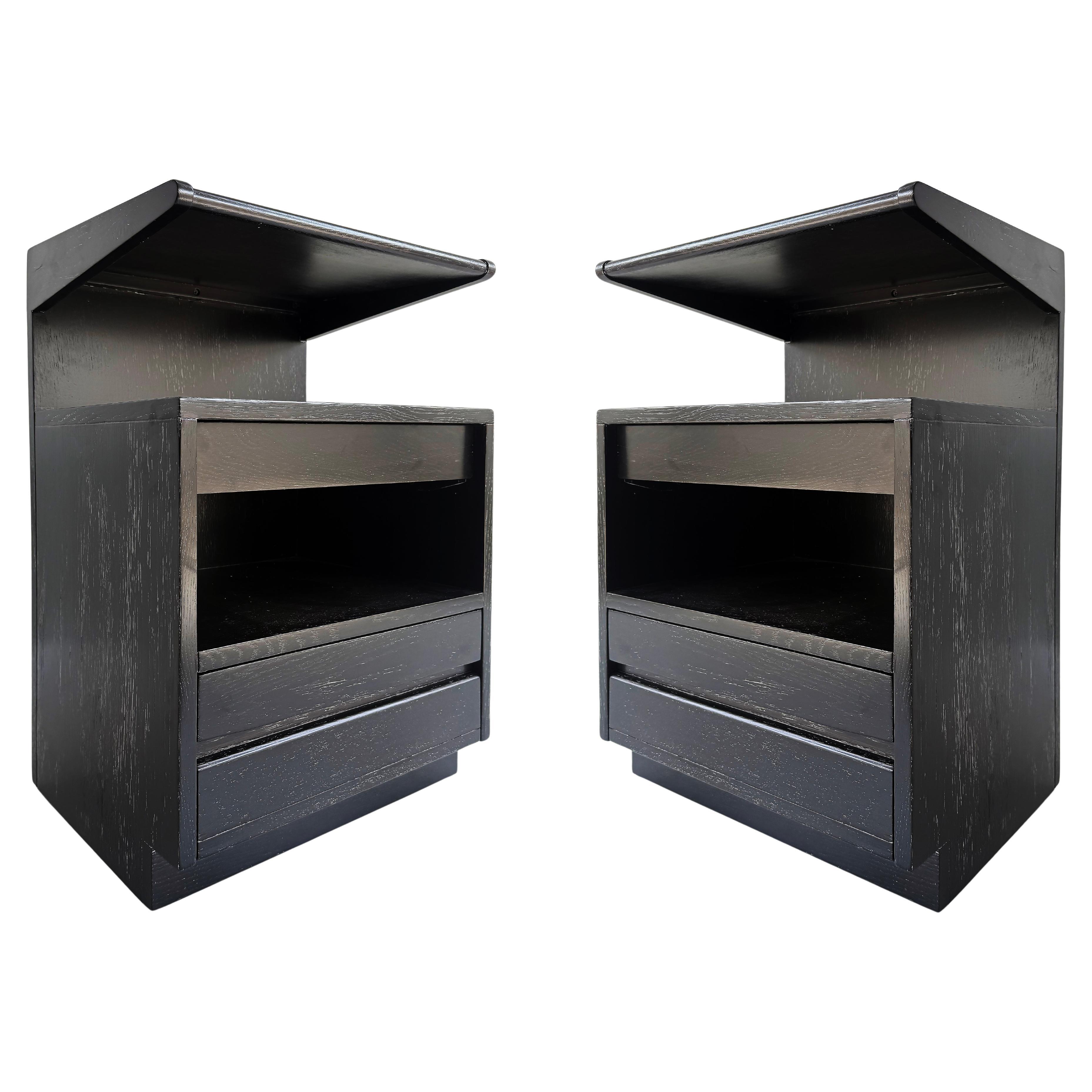 Cross Country Sligh Furniture Keramik-Nachttische, Grand Rapids Chair Co., Paar im Angebot