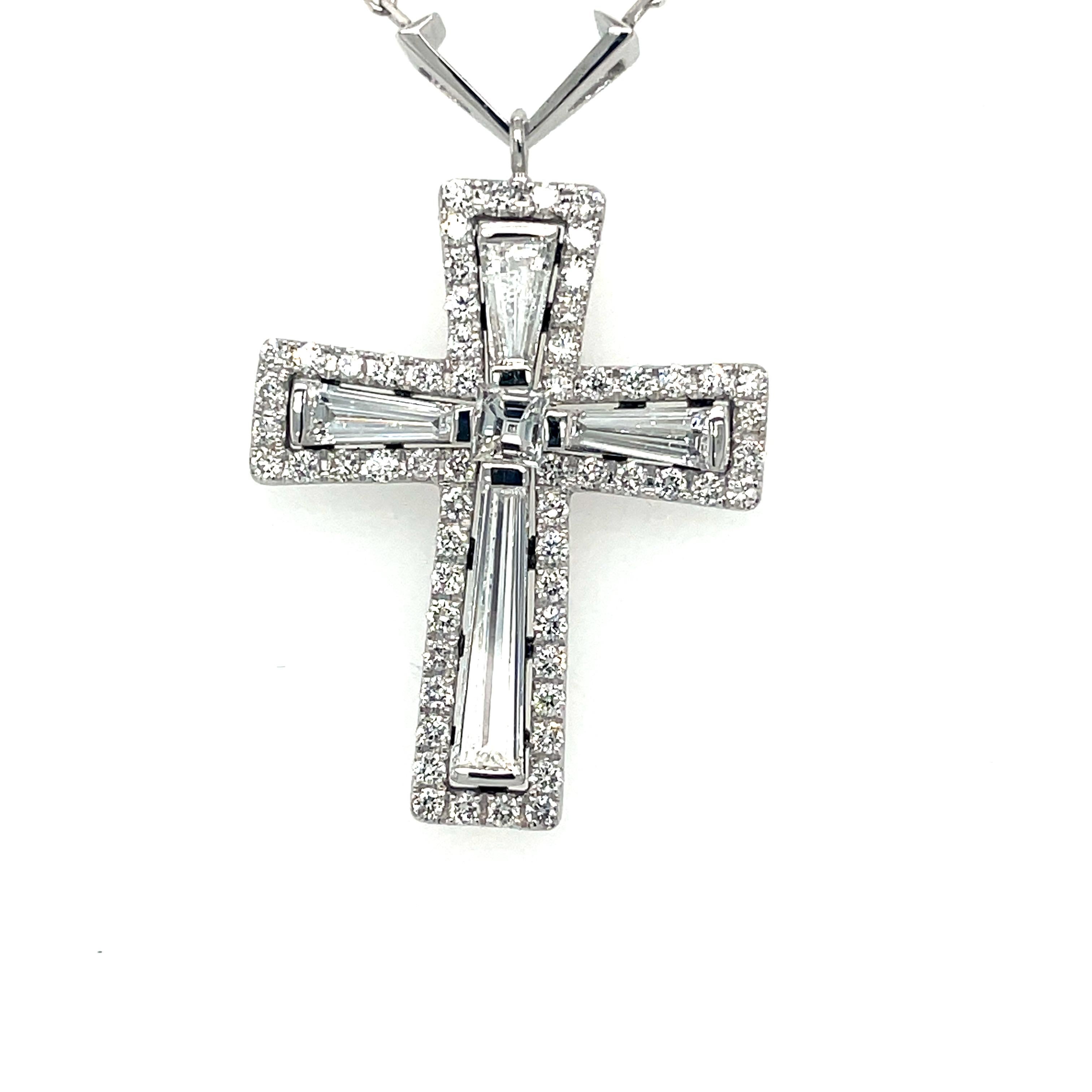 TIMELESS Necklace cross in white gold 18Kt 6.70 gr with Diamond Cross Cut G Color VVS Clarity ink total 0.99 ct and Natural Diamonds G color VS clarity in total 0.69 ct.
Timeless Collection inspired by elegance and its endless style. The