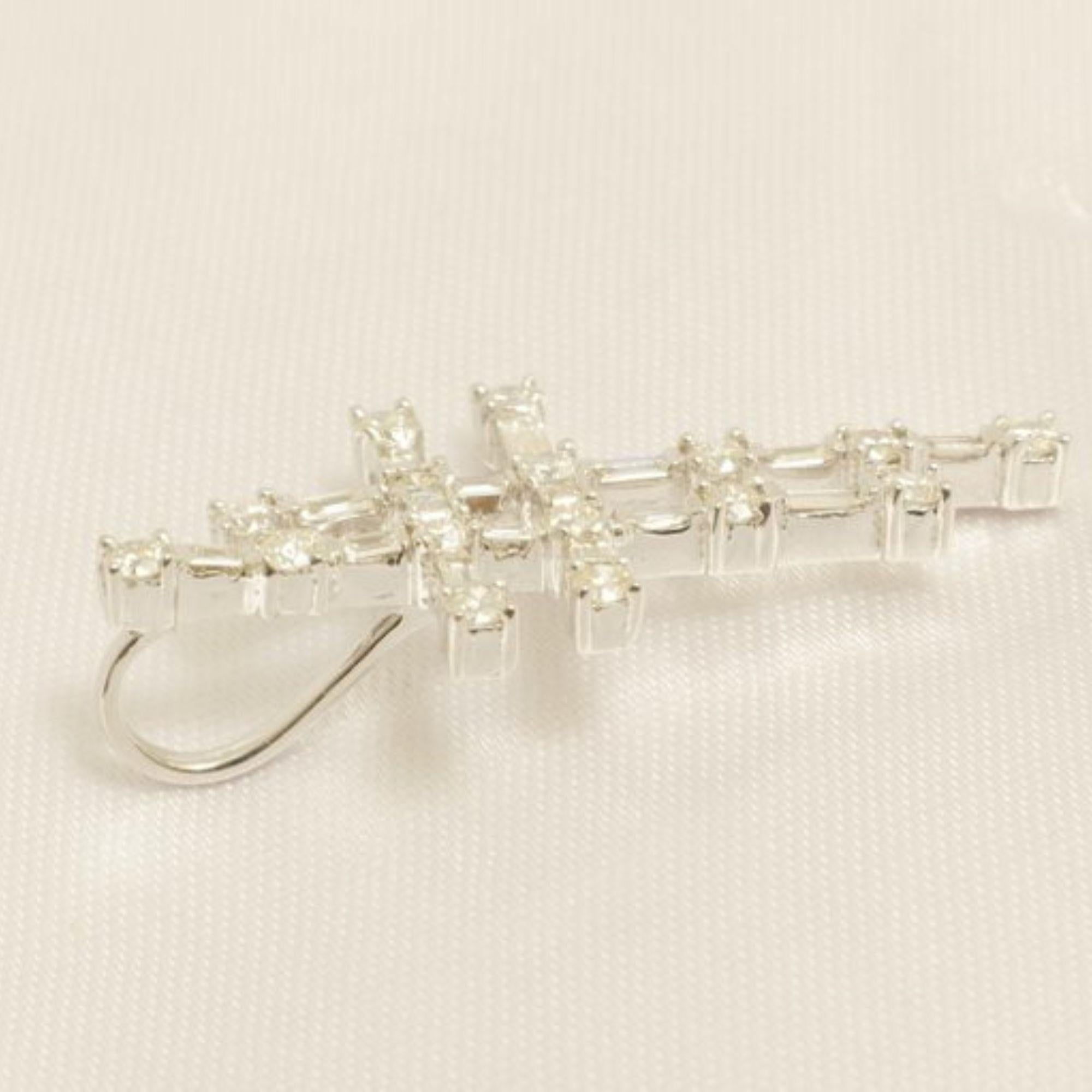 Pendentif croix diamantée en or massif 14k (certifié) Neuf - En vente à New Delhi, DL