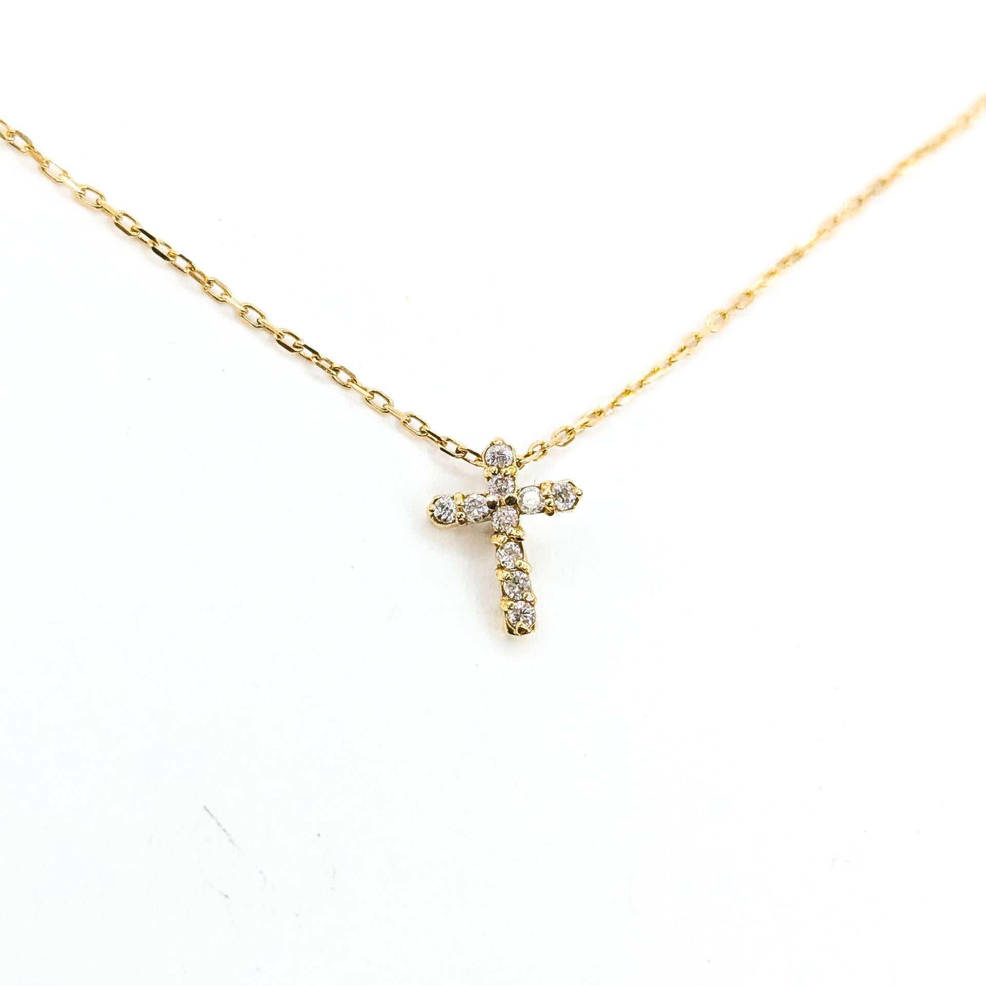 Cross Diamond Pendant In 18k Yellow Gold - image 2