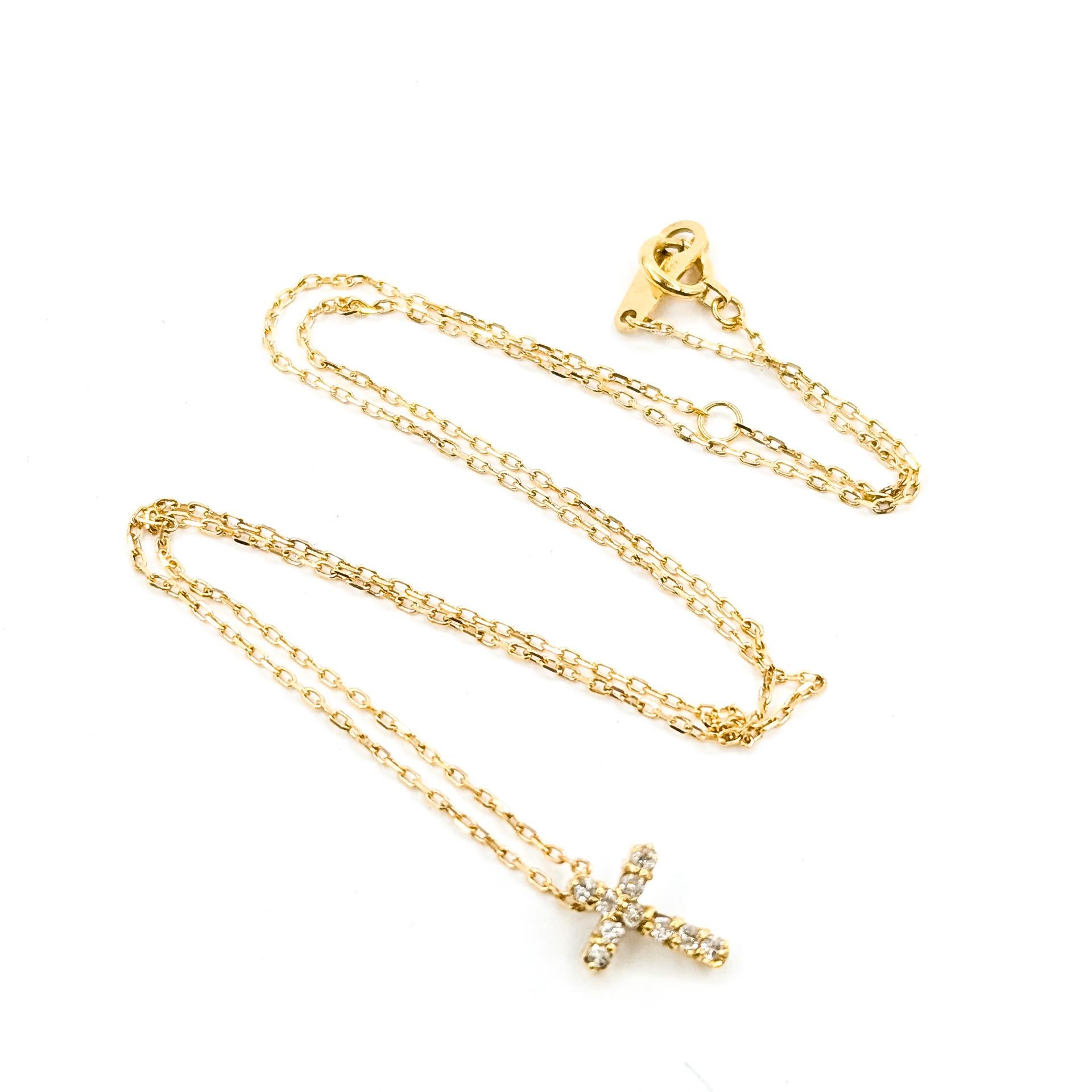 Cross Diamond Pendant In 18k Yellow Gold - image 4