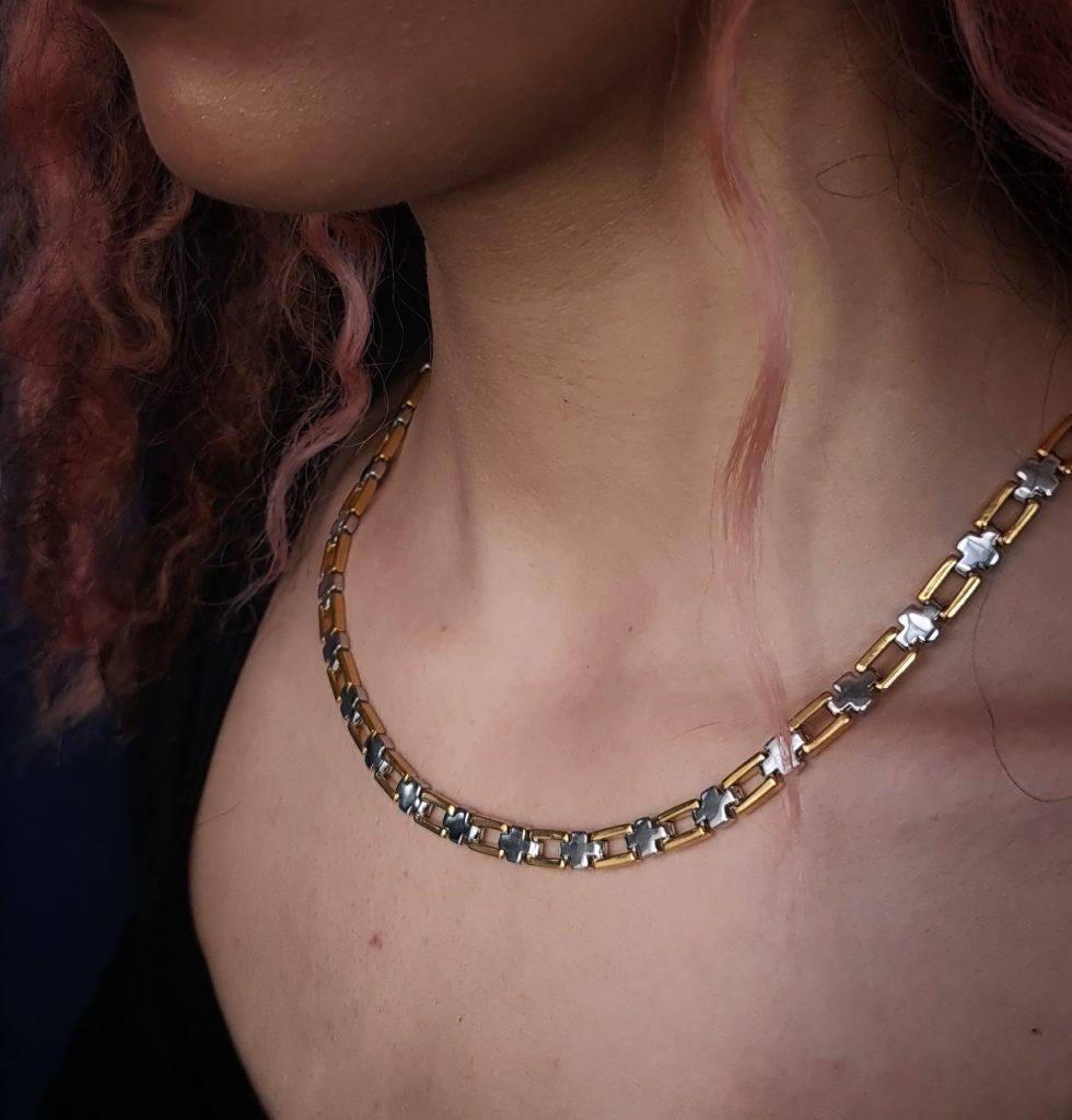 Product Details:

The Cross Link Necklace II is a work of art, designed with aesthetics in mind and lays beautifully flat on your neckline. Officially Hallmarked at the Assay Office, UK. This item is Made to Order.

Metal: 18K Gold/White Gold

Can
