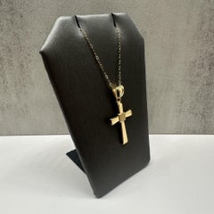 Cross Necklace in 14kt Yellow Gold – 18in, Excellent Condition