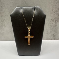 Cross Necklace in 14kt Yellow Gold – 18in, Excellent Condition