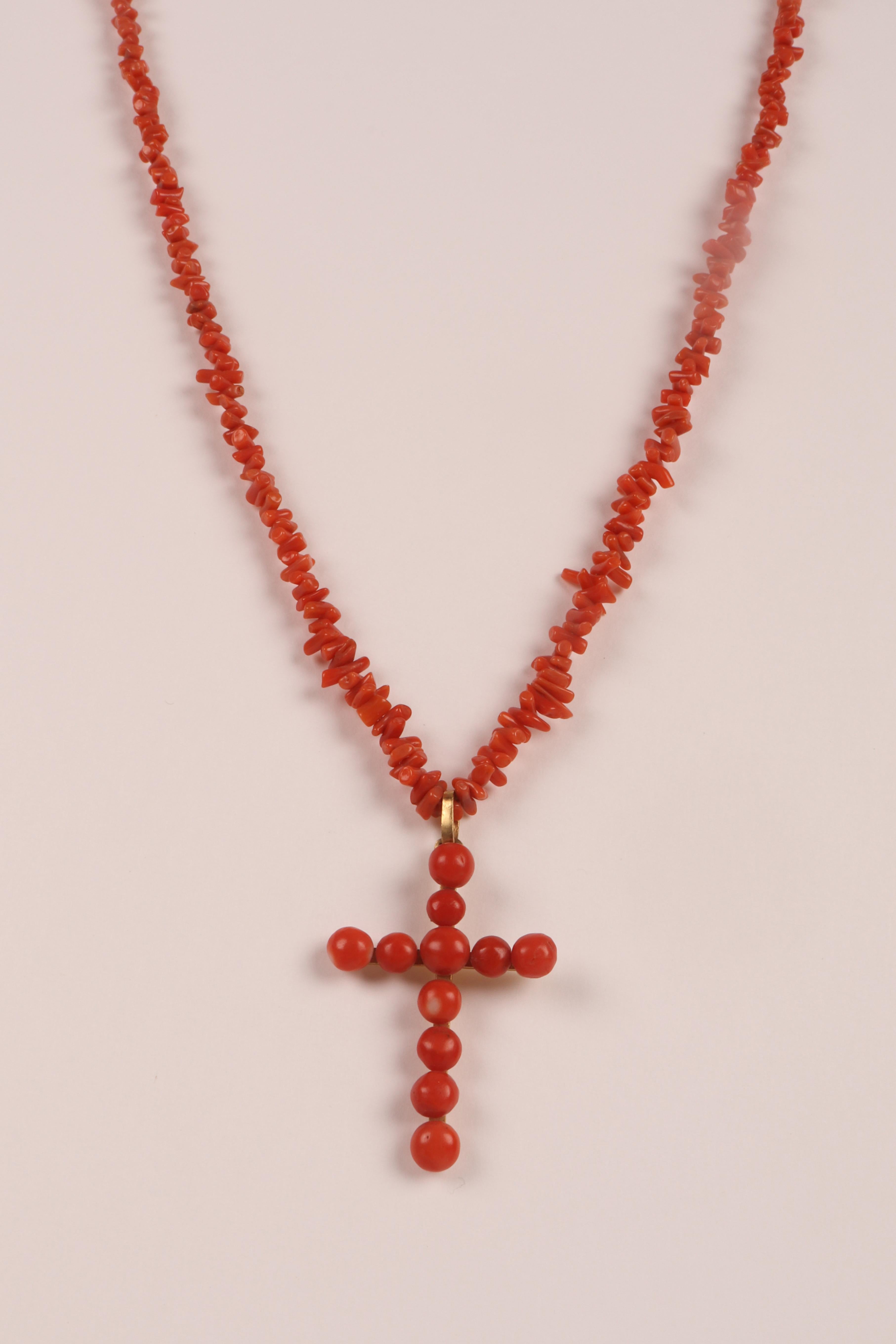 Gold Cross necklace. Mediterranean coral from Sciacca, England 1880. For Sale