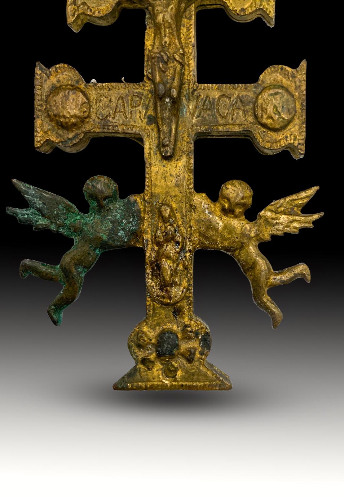 Kreuz von Caravaca aus dem 17. Jahrhundert (Gotisch) im Angebot