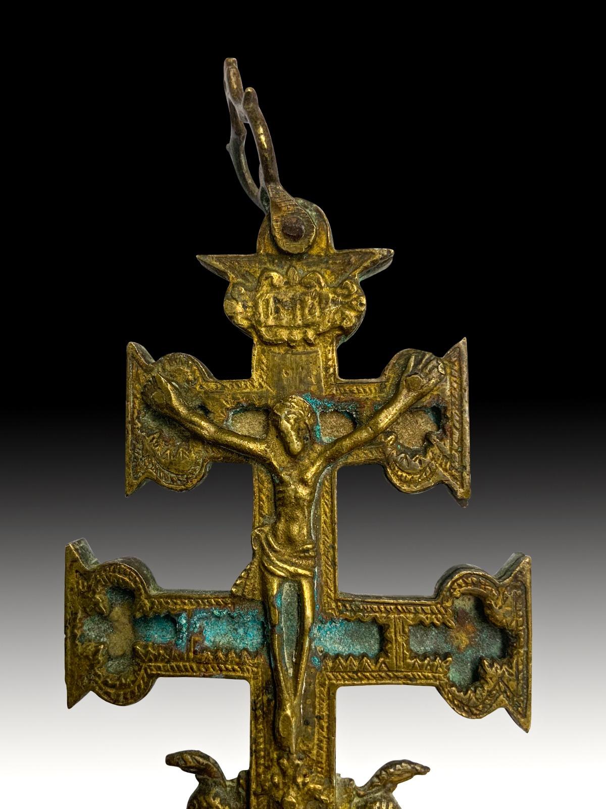 Kreuz von Caravaca aus dem 17. Jahrhundert (Gotisch) im Angebot