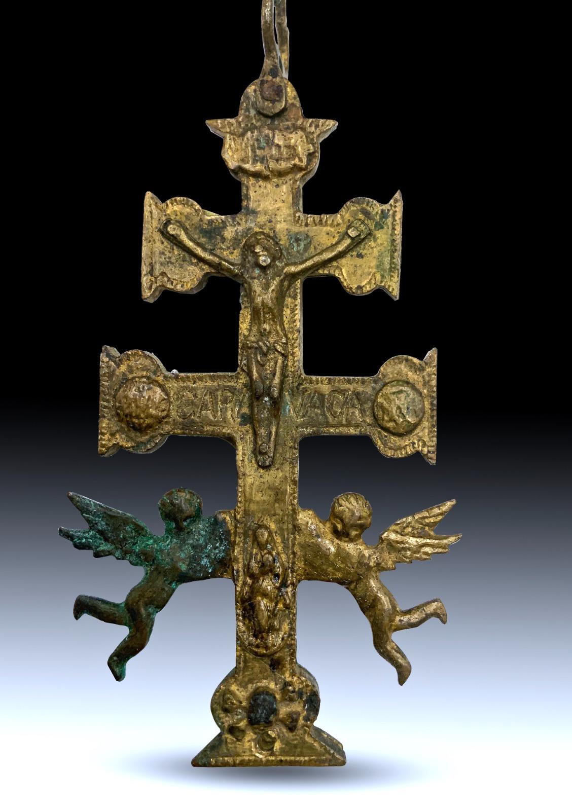 italien Croix de Caravaca du XVIIe siècle en vente