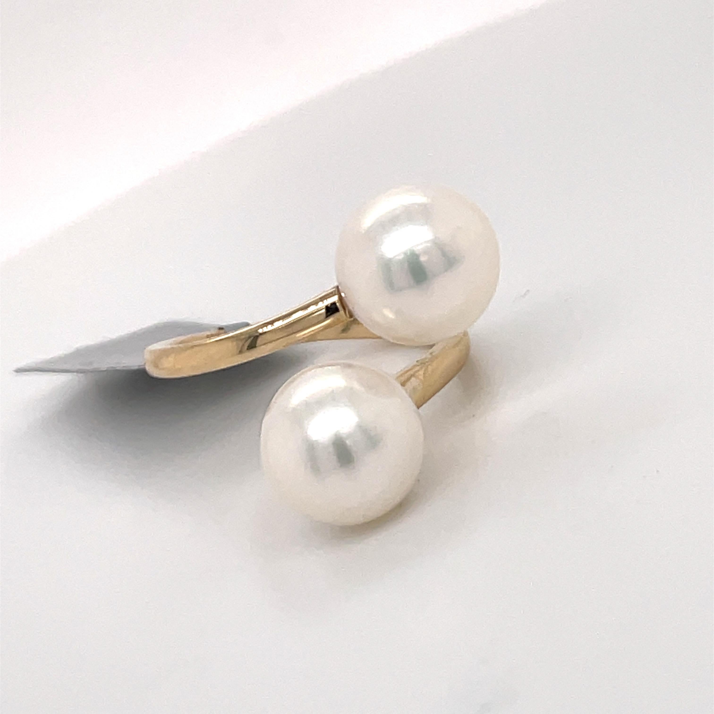 Round Cut Cross Over Freshwater Pearl Gold Ring For Sale