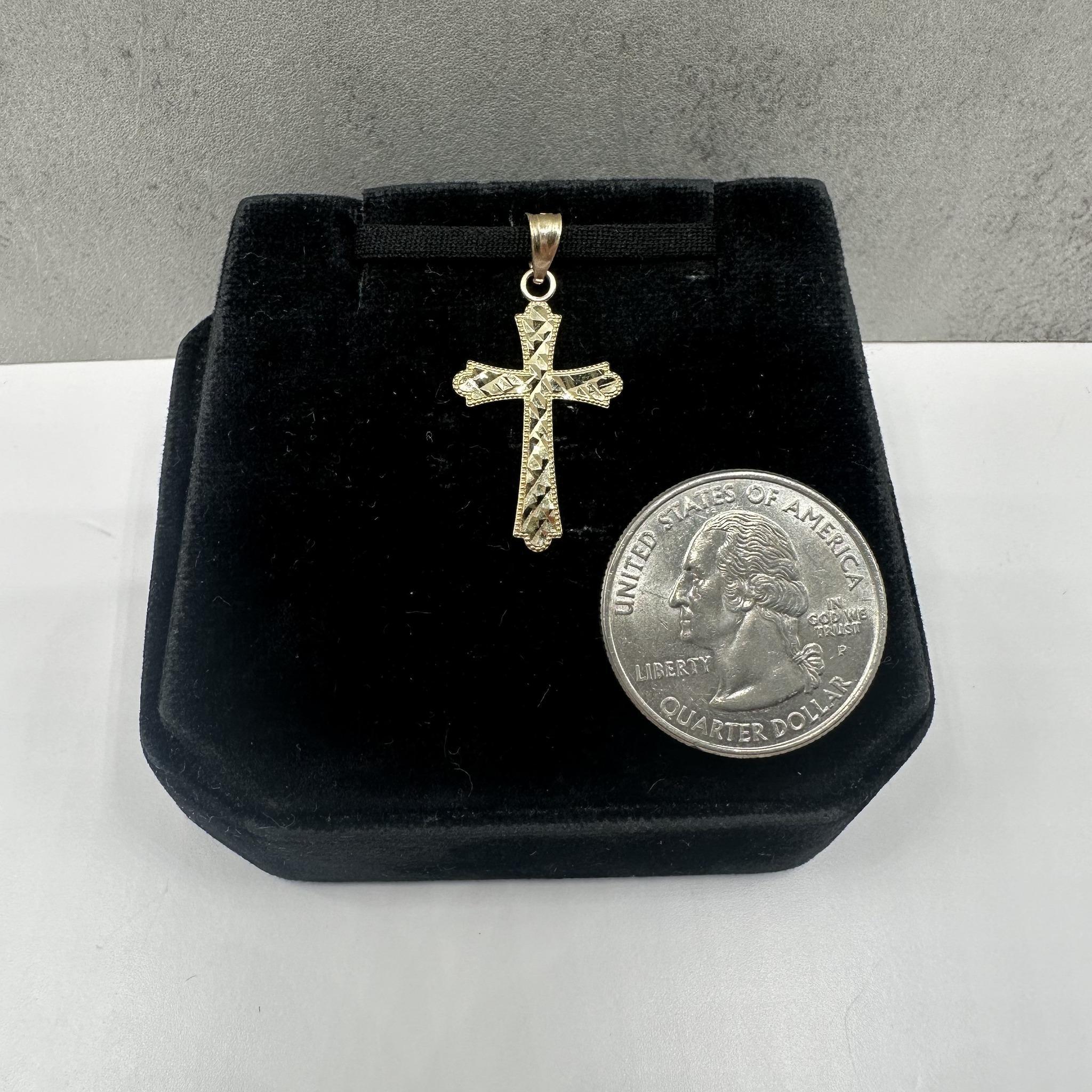 da uomo o donna Ciondolo a forma di croce in oro giallo 14kt - 0,6 g, condizioni pari al nuovo in vendita