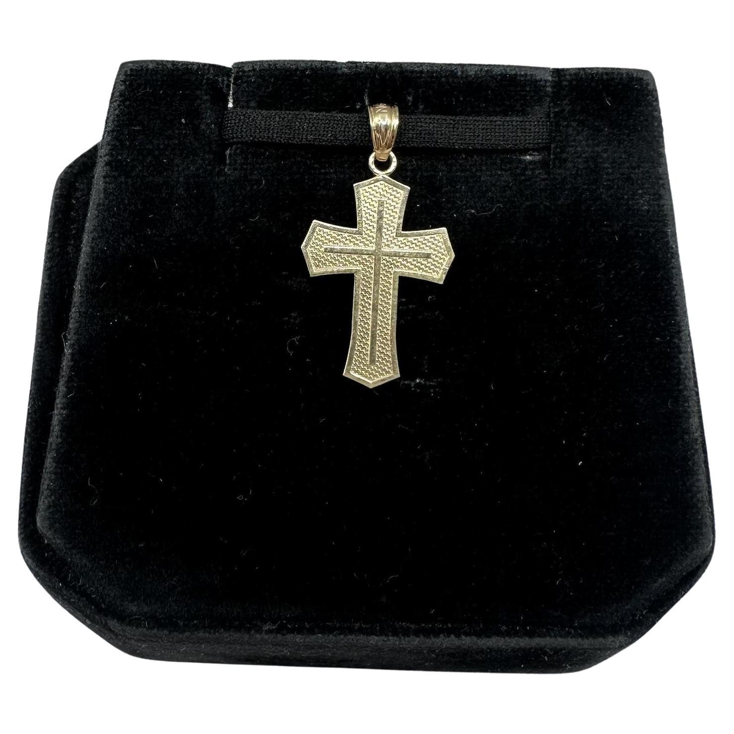 Cross Pendant in 14kt Yellow Gold – 1.05g, New Condition