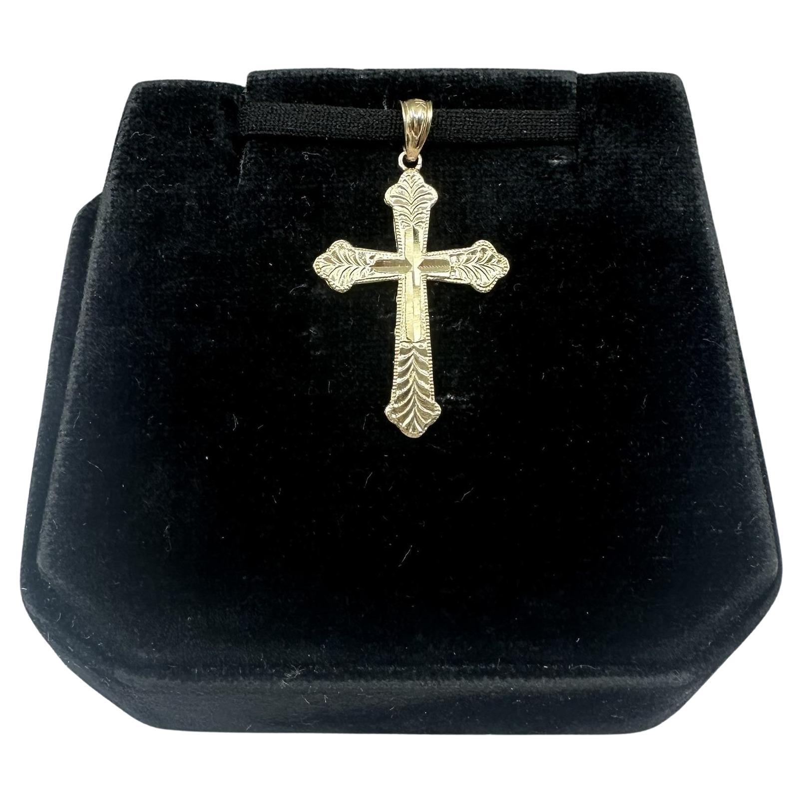 Cross Pendant in 14kt Yellow Gold – 1.2g, New Condition