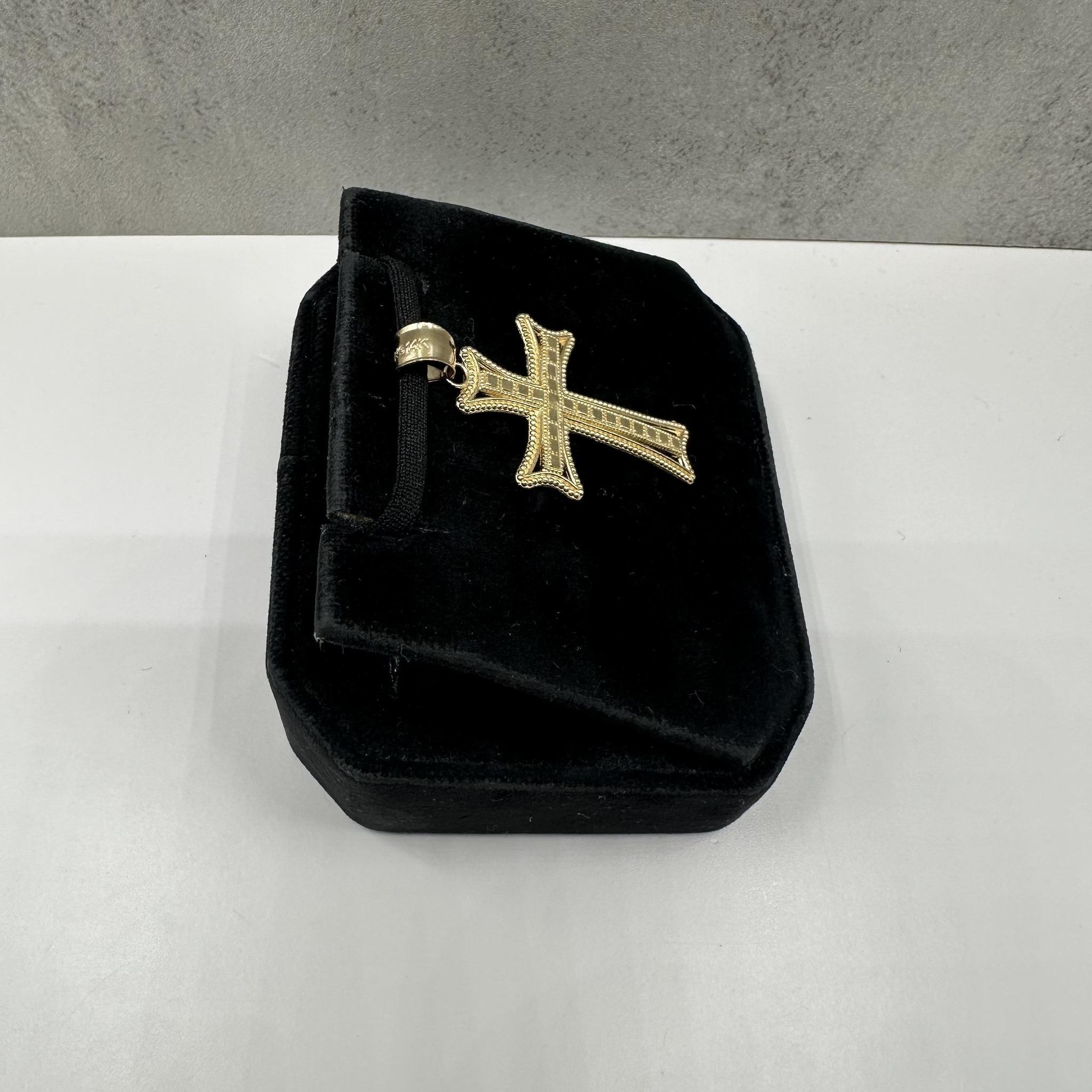 Cross Pendant in 14kt Yellow Gold – 2.3g, New Condition In New Condition For Sale In West Hempstead, NY
