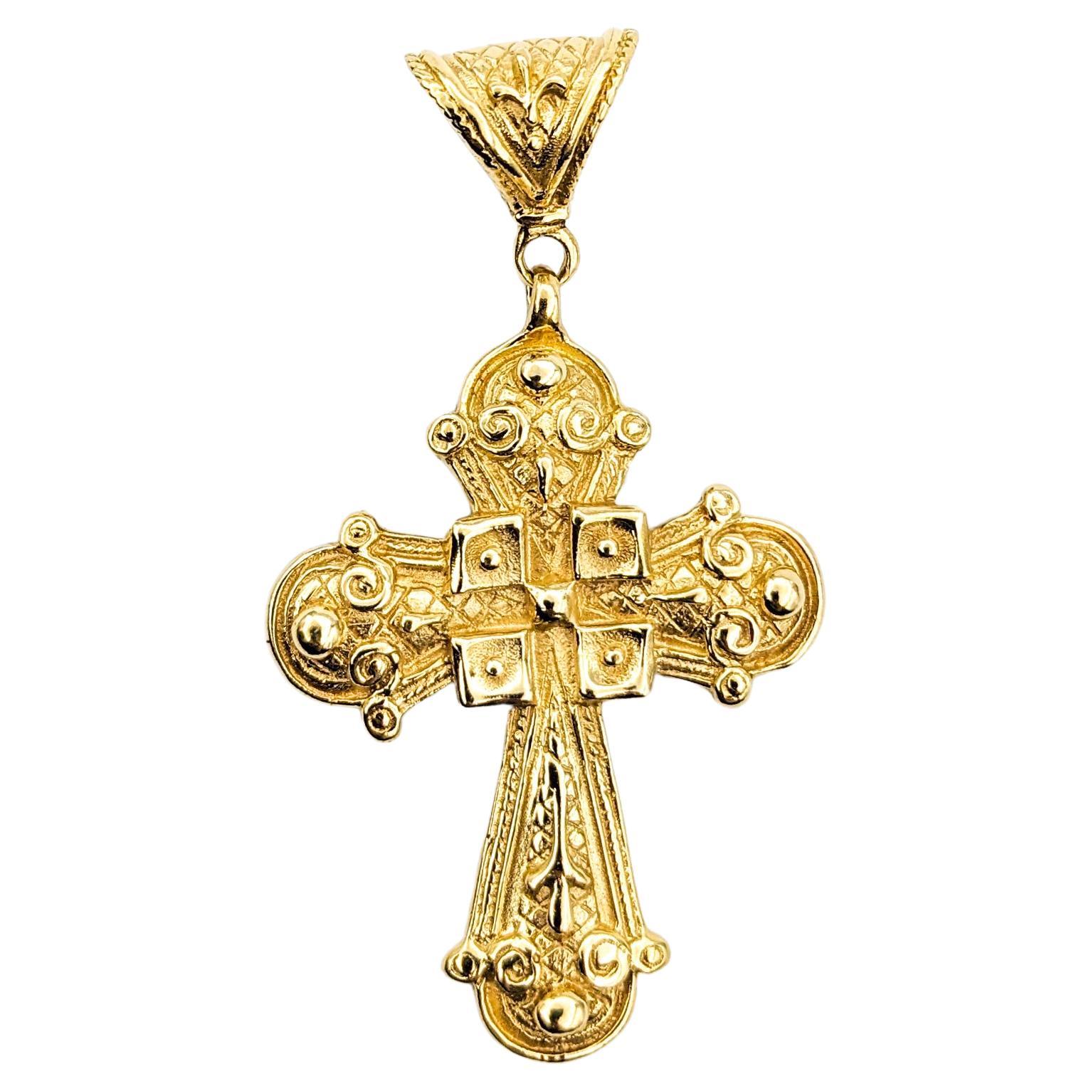 Cross Pendant In Yellow Gold For Sale