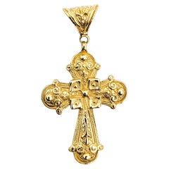 Cross Pendant In Yellow Gold