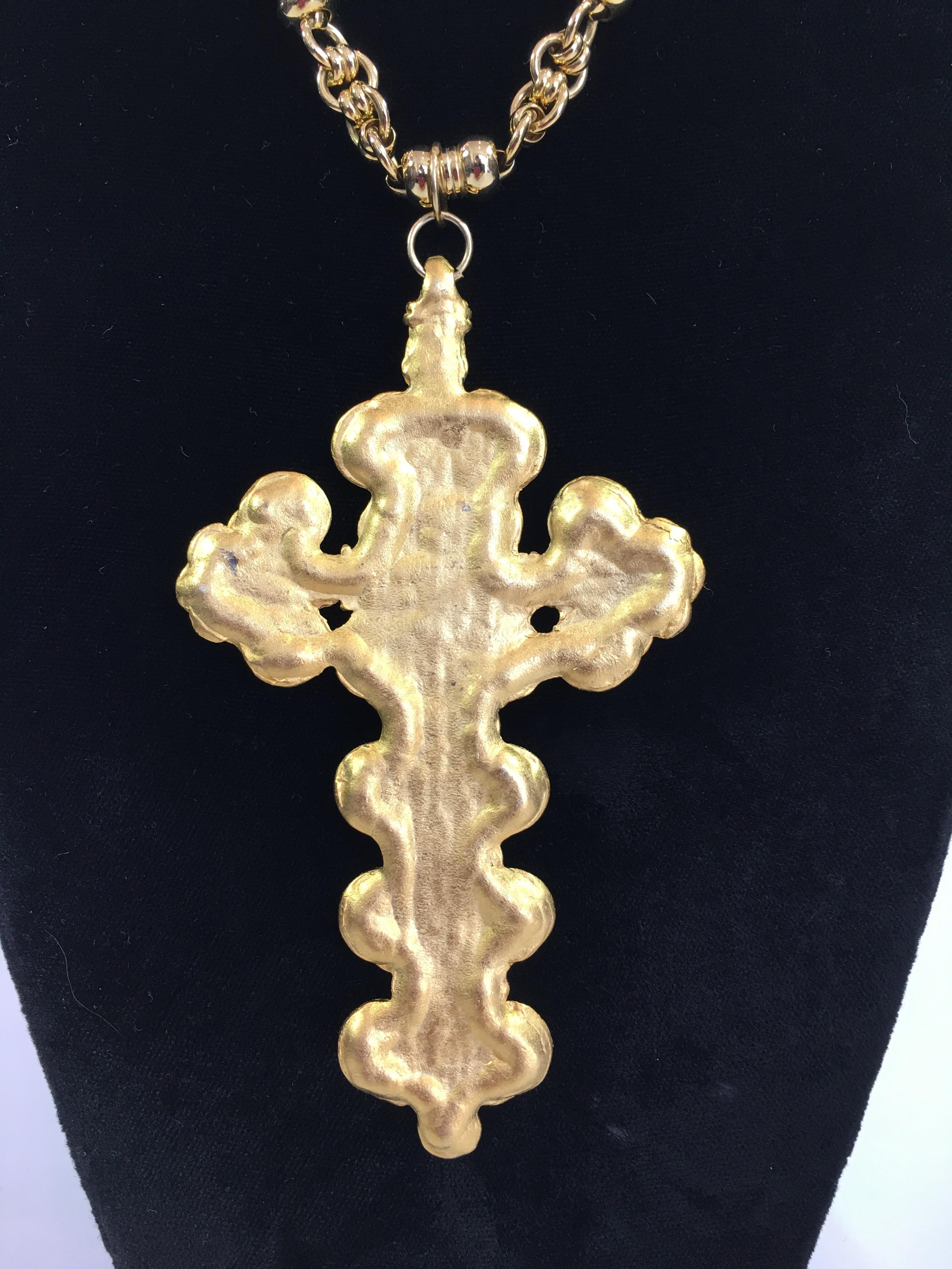 Revival Ciondolo a croce su collana a catena Chucky in vendita