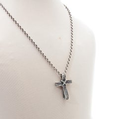 Pendentif croix filigrane ajourée en argent du début du 20e siècle