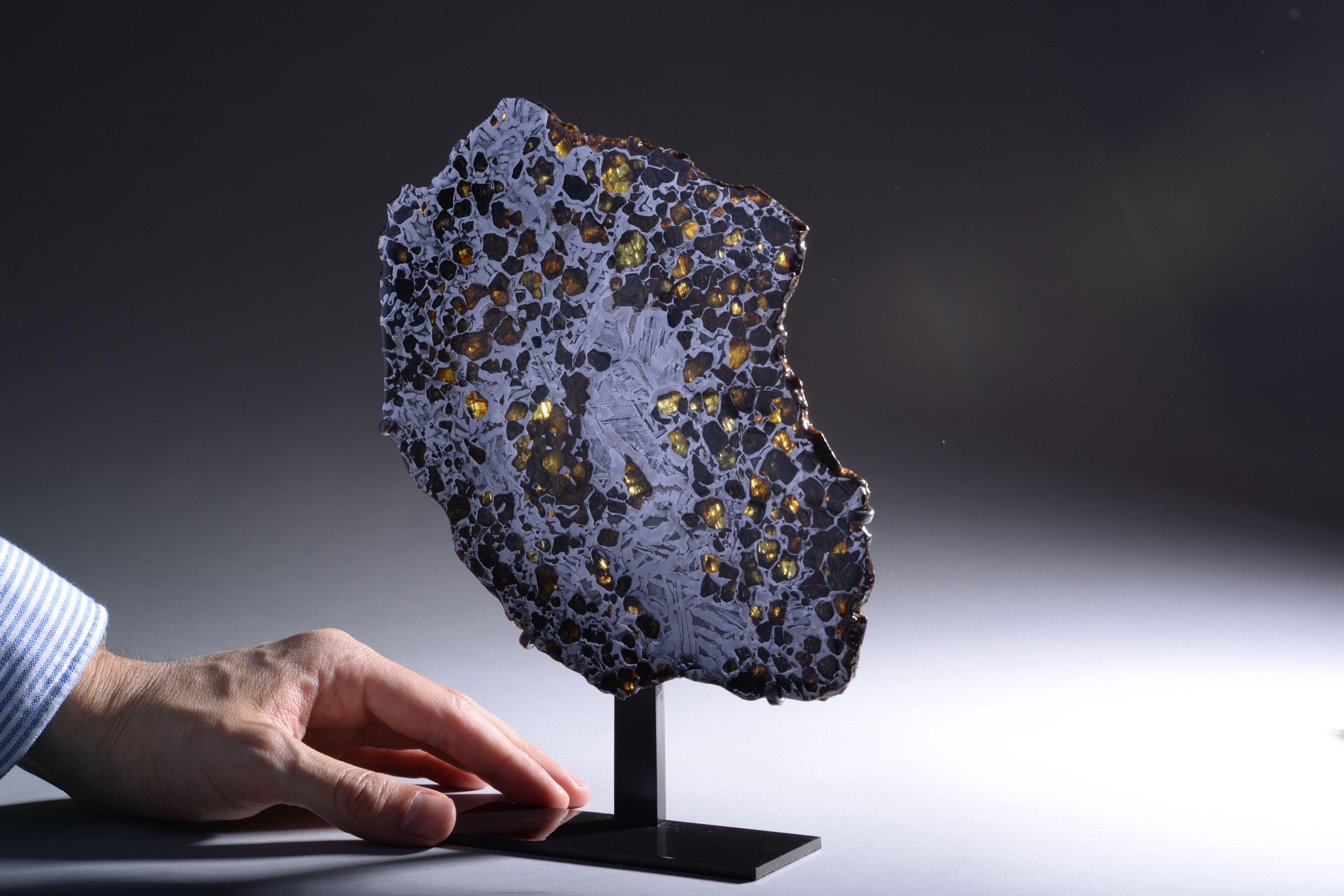 Russe Section de la croix de la météorite de Séymchan en vente