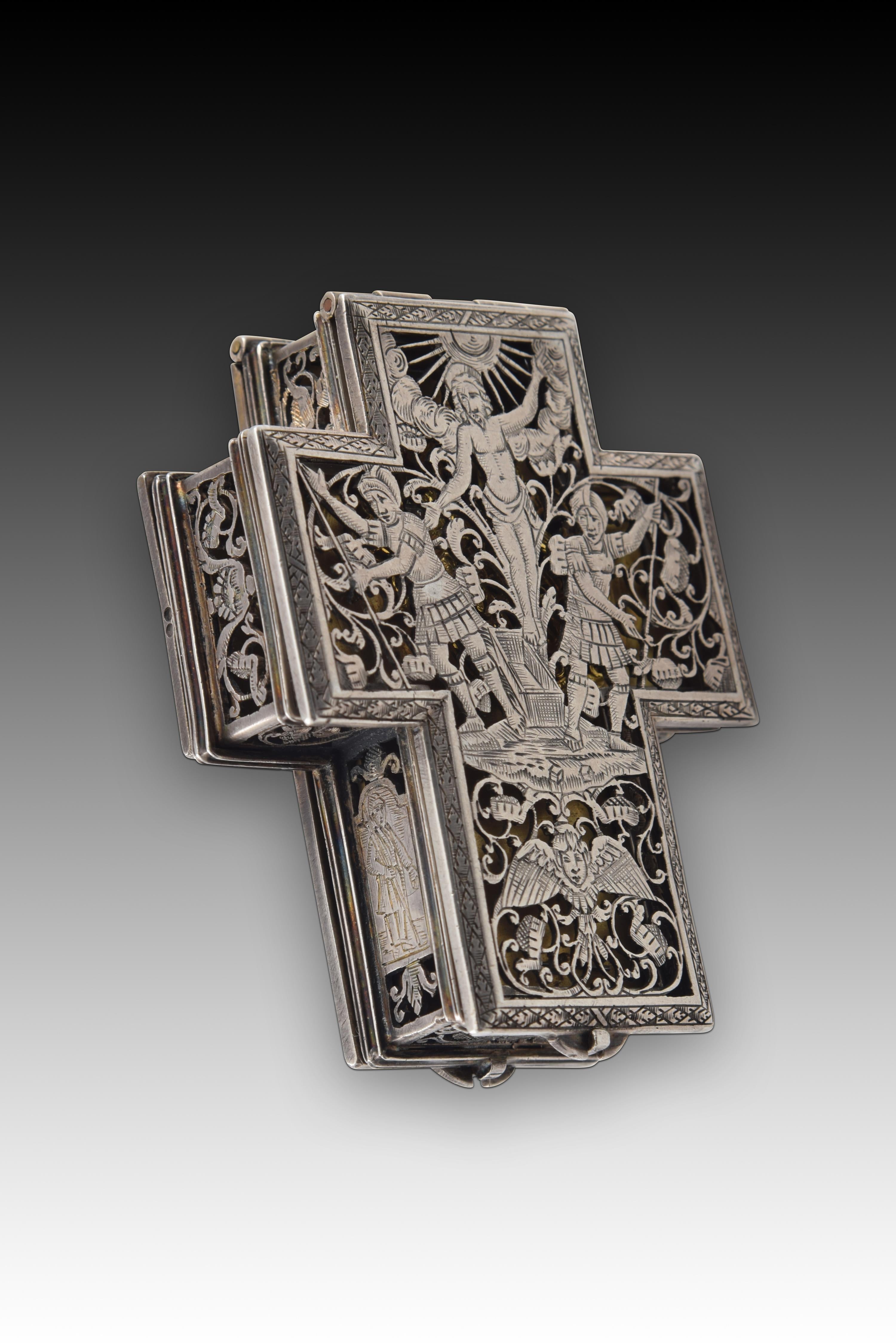 Cross-Shaped Chest Clock, Silver, 17th Century, it Presents Restorations For Sale 1