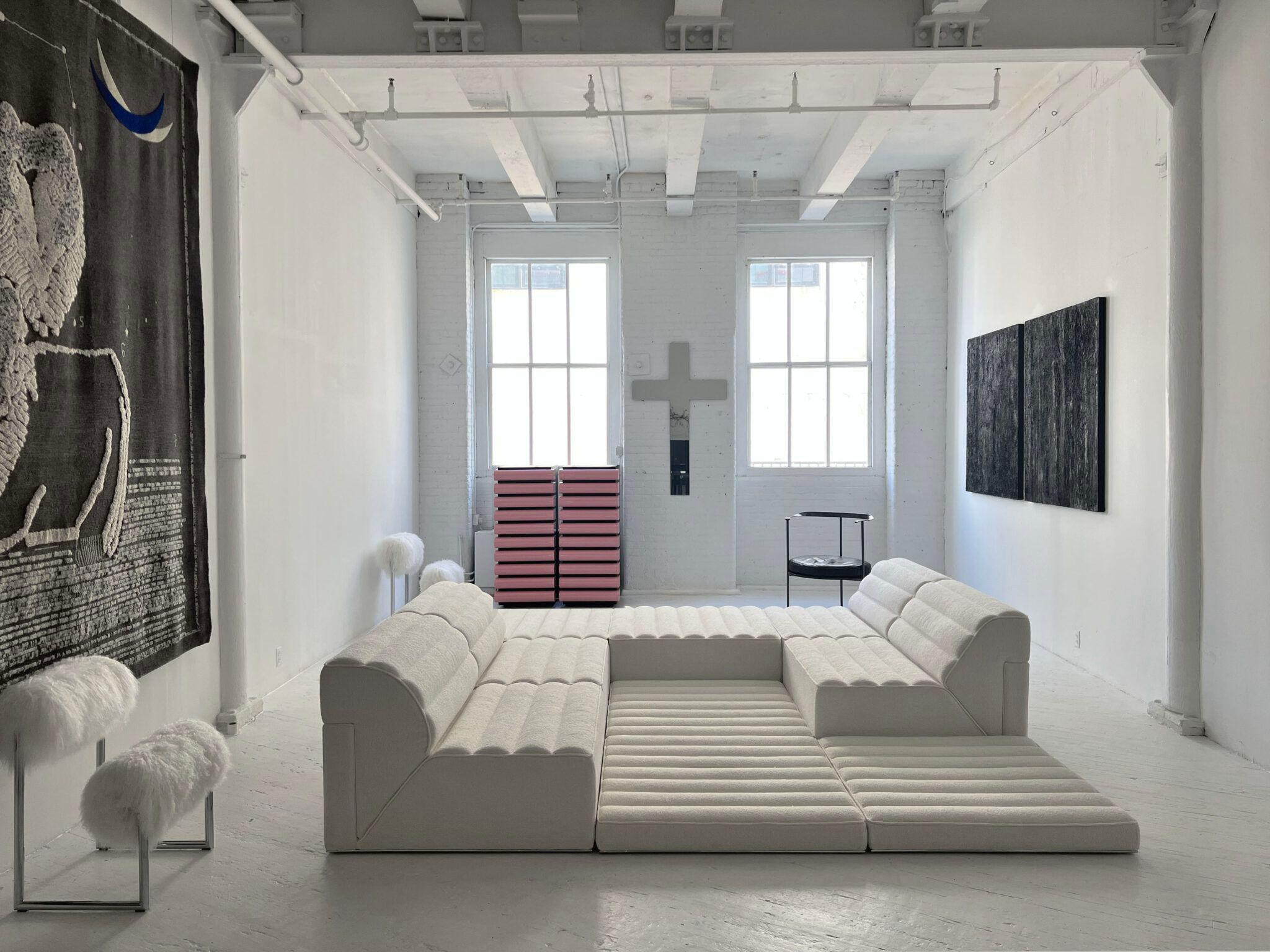 DUPLEX présente UTOPIA : une exposition qui célèbre l'esprit de la seconde révolution du design italien d'après-guerre.
Exposition en cours à la Duplex Gallery @ The Mill Building Williamsburg.

