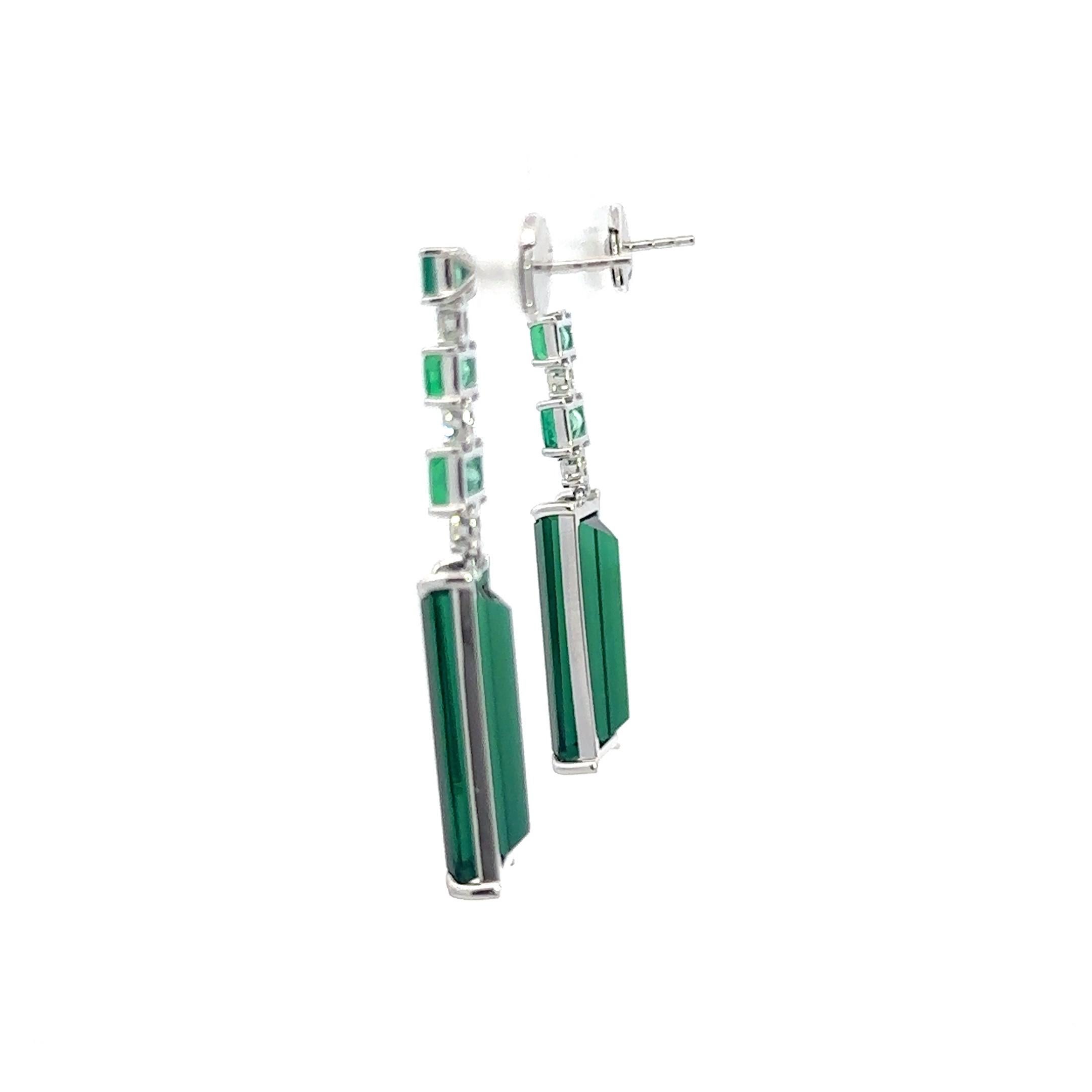 Cross Style Tourmaline Emerald Diamond 18K White Gold Exclusive Ring For Her For Sale 4