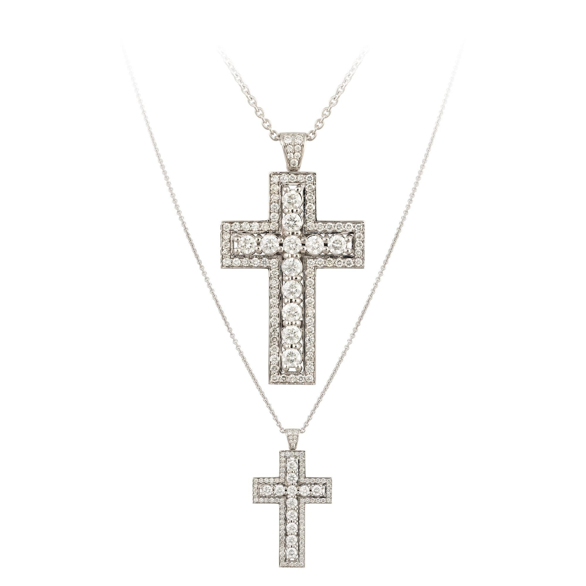 Moderno Croce in oro bianco 18K Collana con diamante per lei in vendita