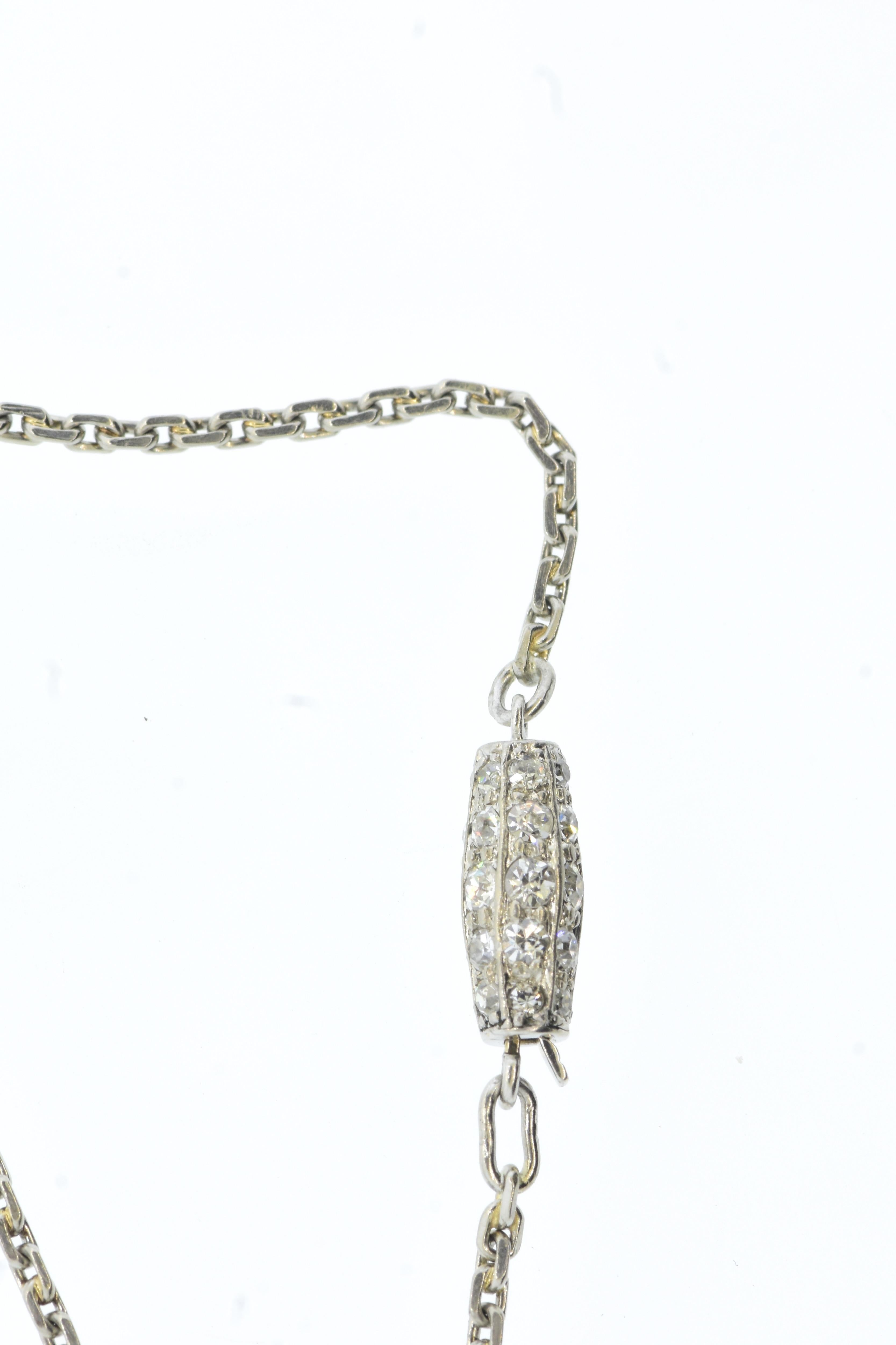 Croix avec de fins diamants de taille fantaisie en platine sur une fine chaîne en diamants anciens en vente 4