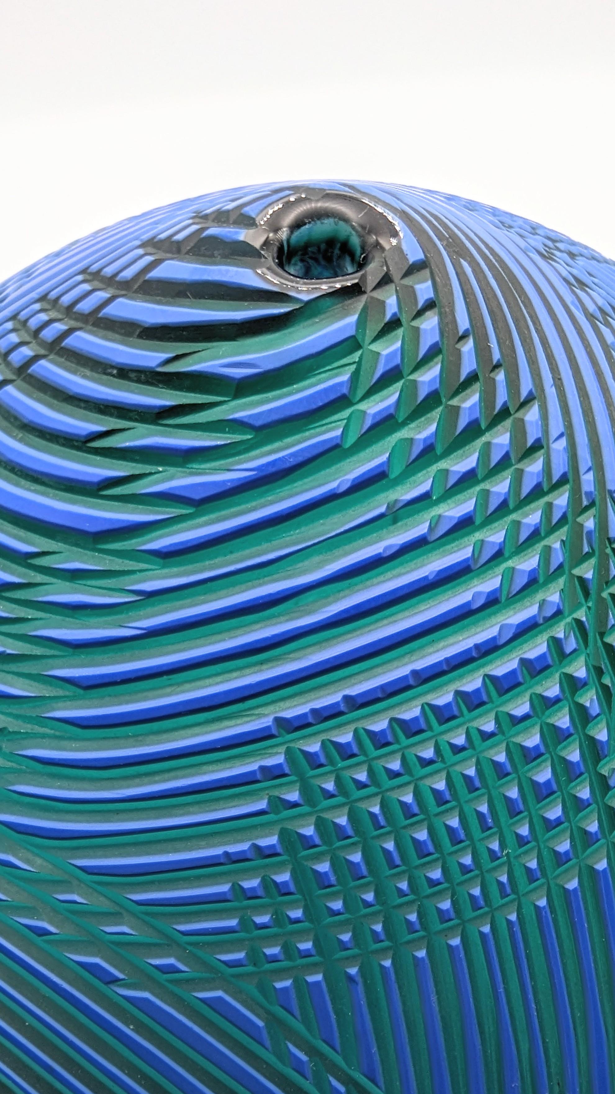 20ième siècle « Wavescut, studio glass sculpture de Monica Guggisberg et Philip Baldwin en vente
