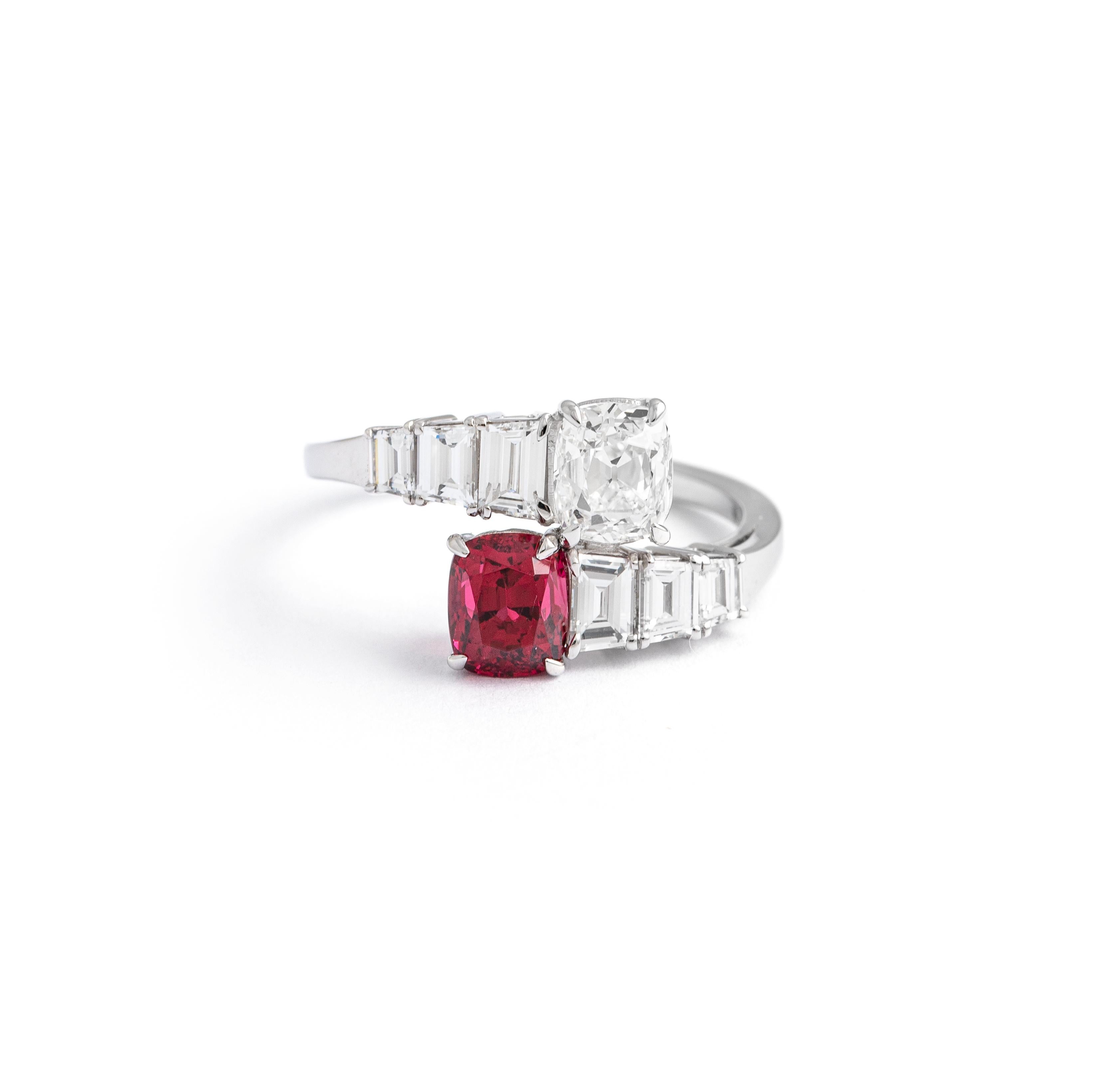 Toi et Moi Ring, 1 carat diamond cushion shape H/SI1 (GIA) with 1.21 vibrant red spinel of same shape from Mogok, on the sides 6 diamonds baguette cut E/VS, 0.88 carat mounted on white gold. 
Certified by a Swiss Laboratory.


Weight: 4.63