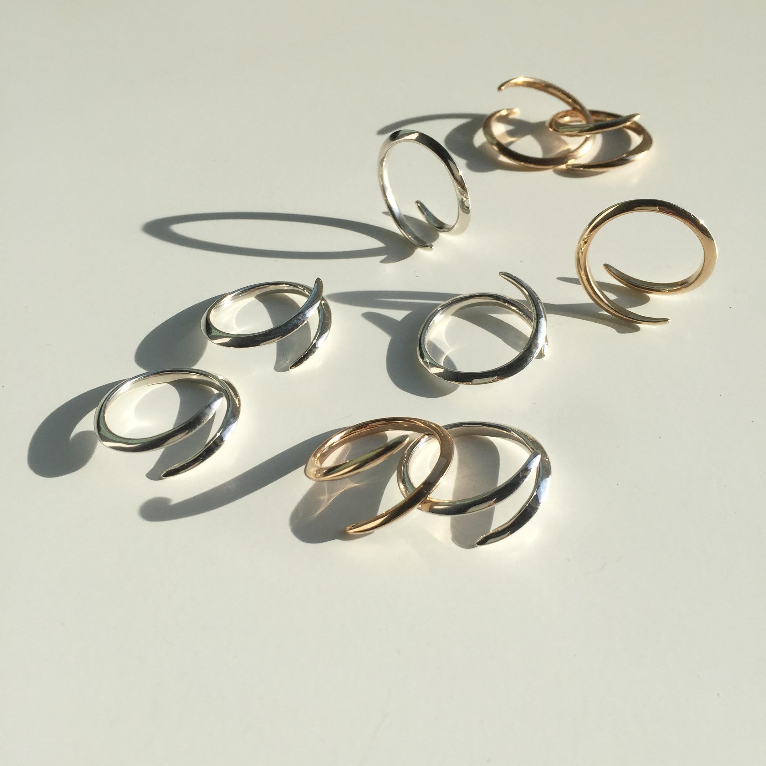 Crossover-Ring aus Silber von Allison Bryan Damen