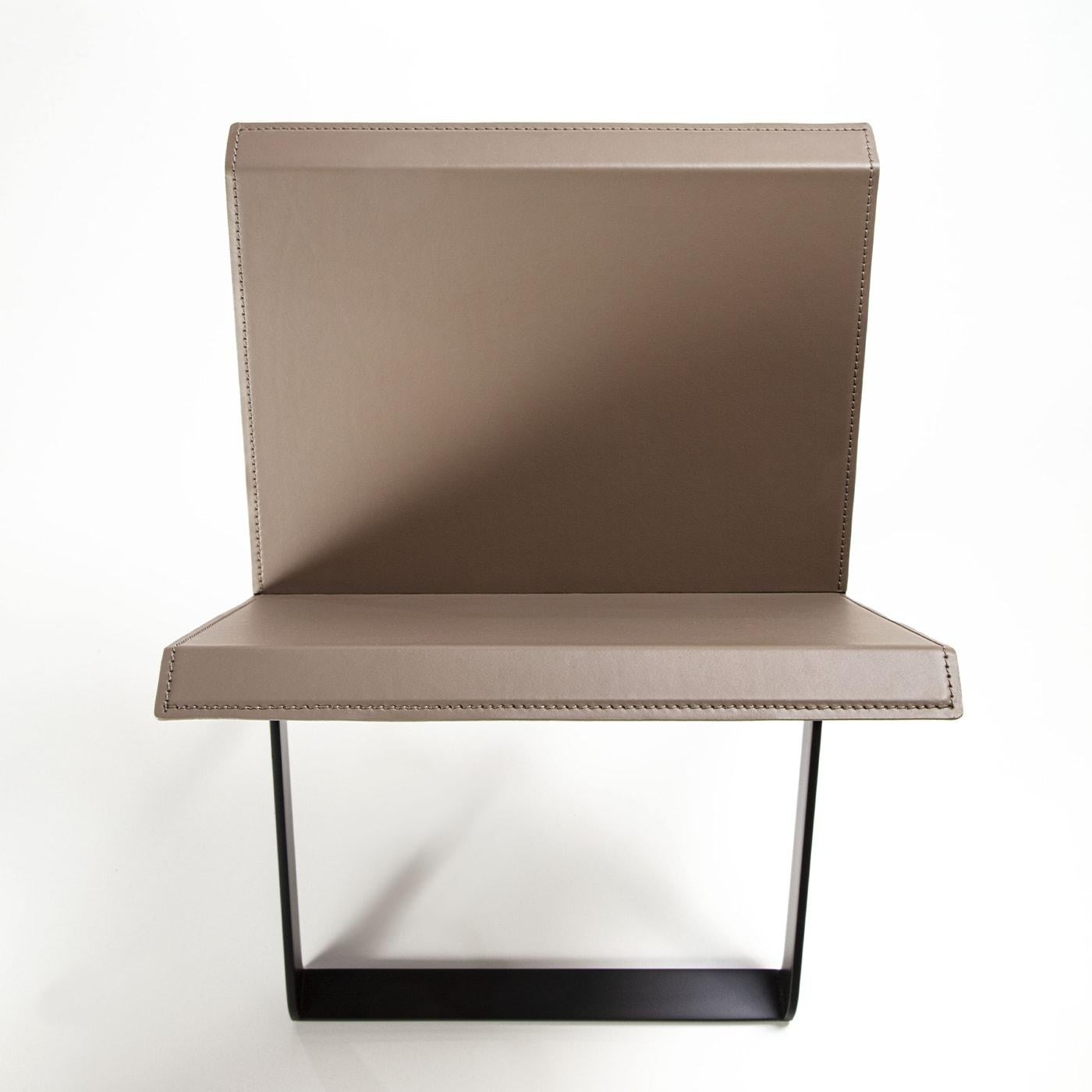 Contemporary Crossover X-Shaped Taupe Magazine Rack For Sale