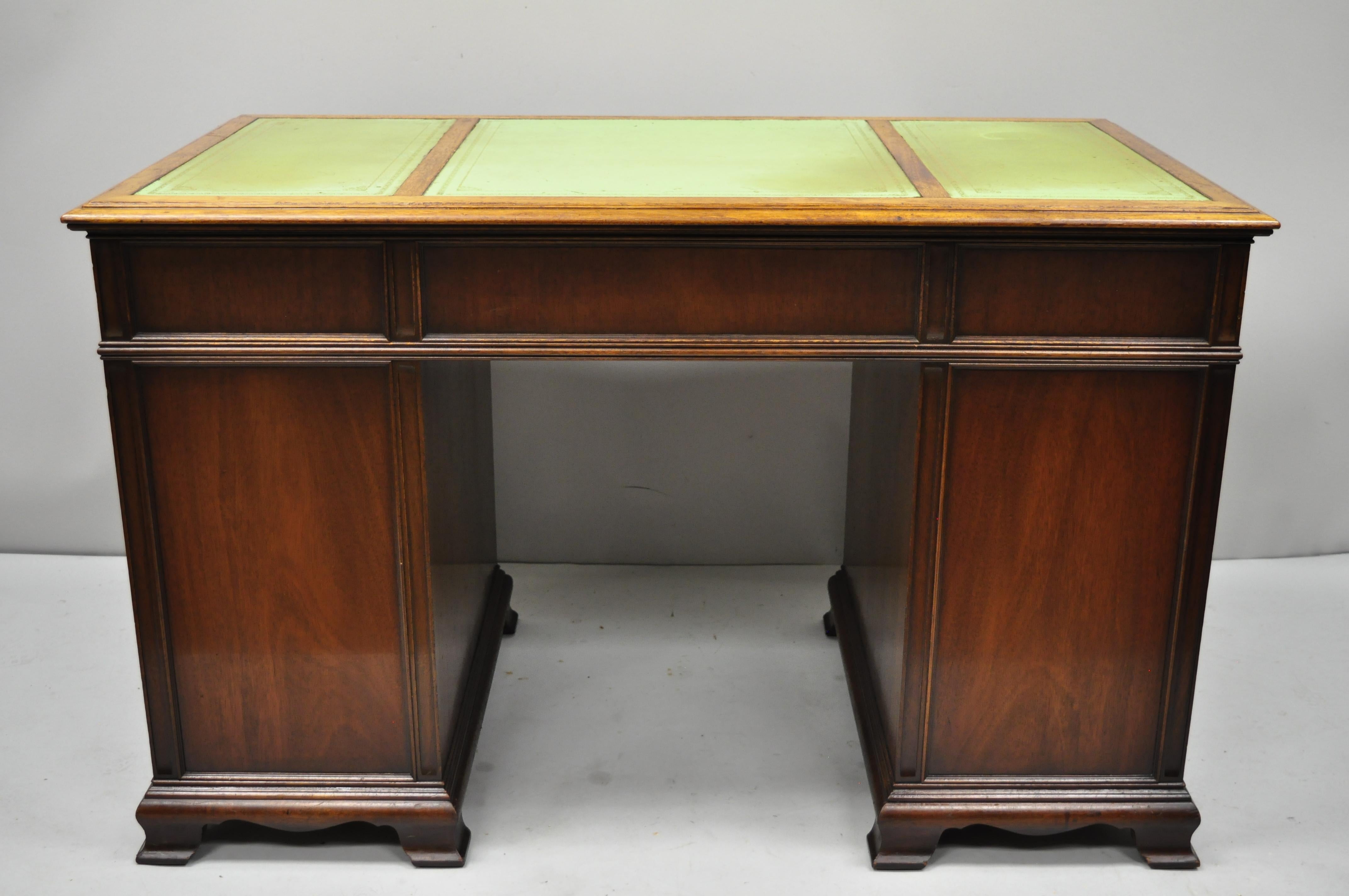 Crotch Mahogany Chippendale Block Front Green Leather Top Knee Hole Writing Desk 5