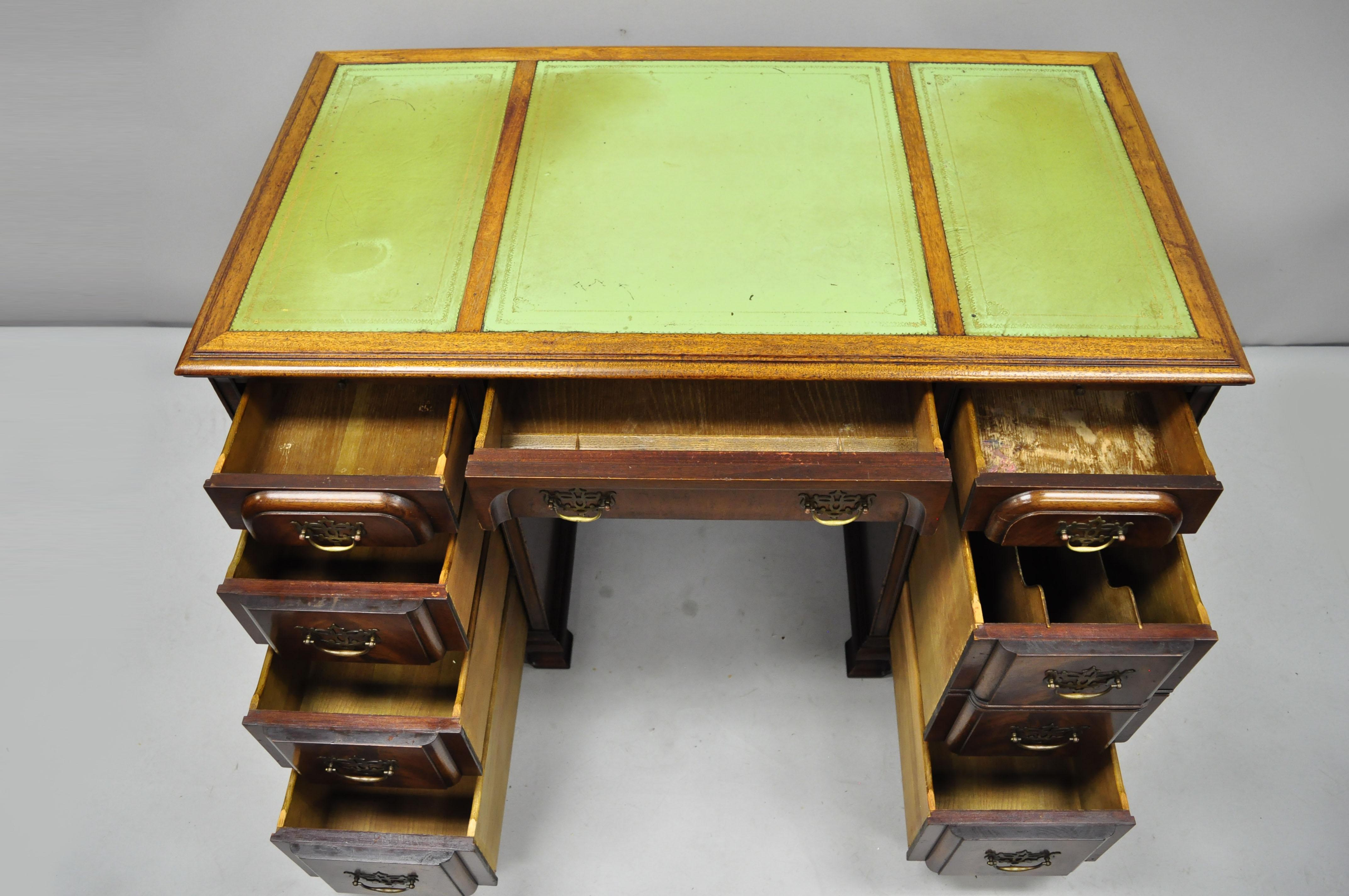 Crotch Mahogany Chippendale Block Front Green Leather Top Knee Hole Writing Desk In Good Condition In Philadelphia, PA