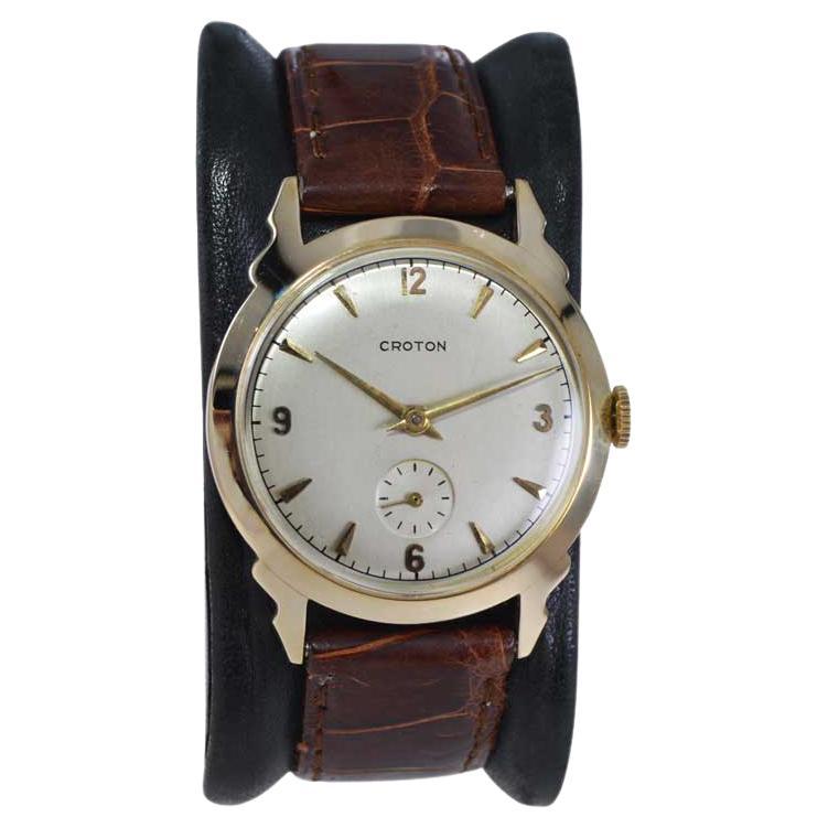 Croton 14Kt. Solid Gold Art Deco Round Wristwatch in New Condition, circa 1950's