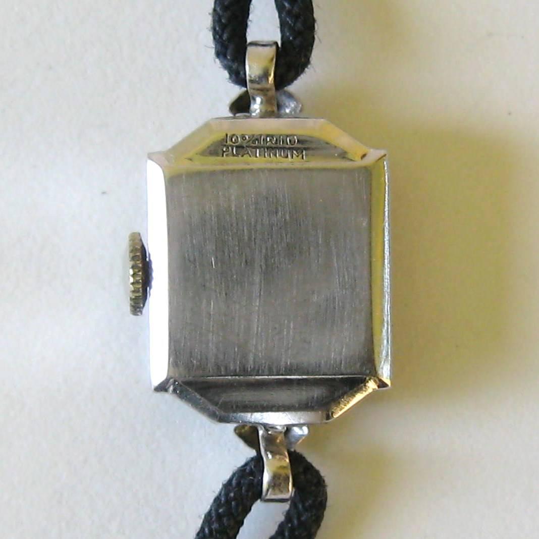 Taille ronde Montre-bracelet Croton pour femme en platine et diamants, années 1920 en vente