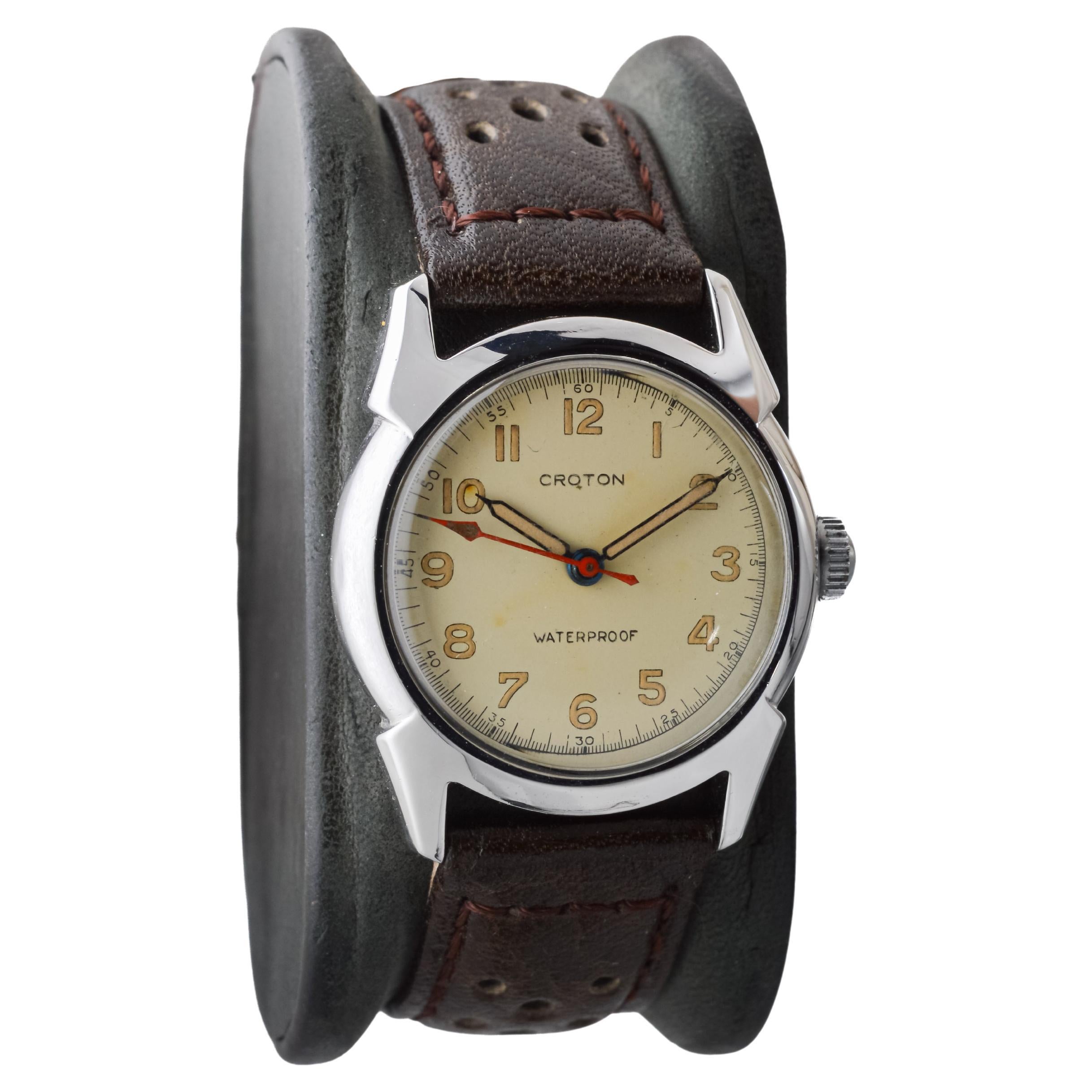 Croton, montre de sport Art déco ronde entièrement d'origine avec cadran d'origine, années 1940 Excellent état - En vente à Long Beach, CA