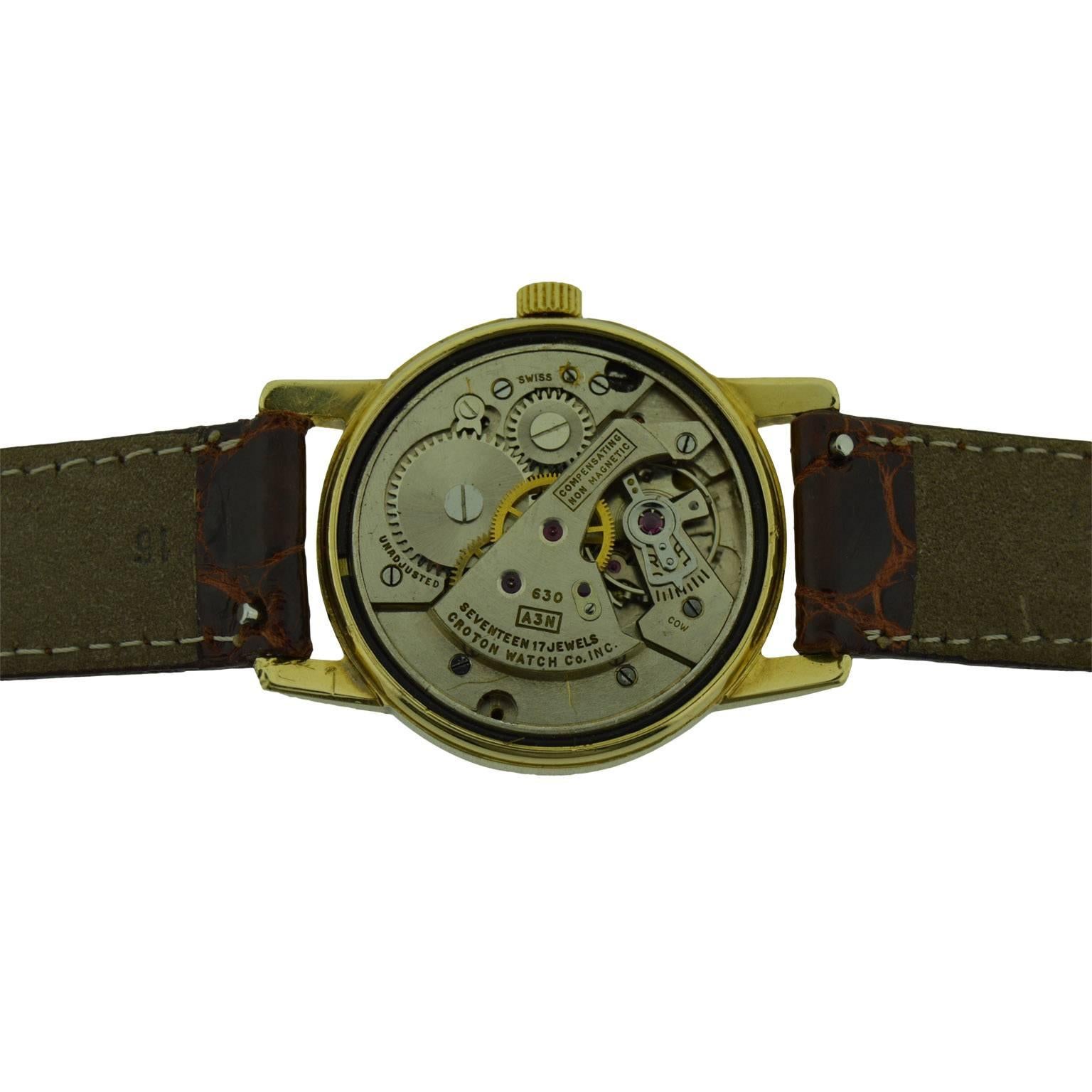 Croton Yellow Gold Aquamedico Original Dial Manual Wind Watch, 1950s For Sale 2