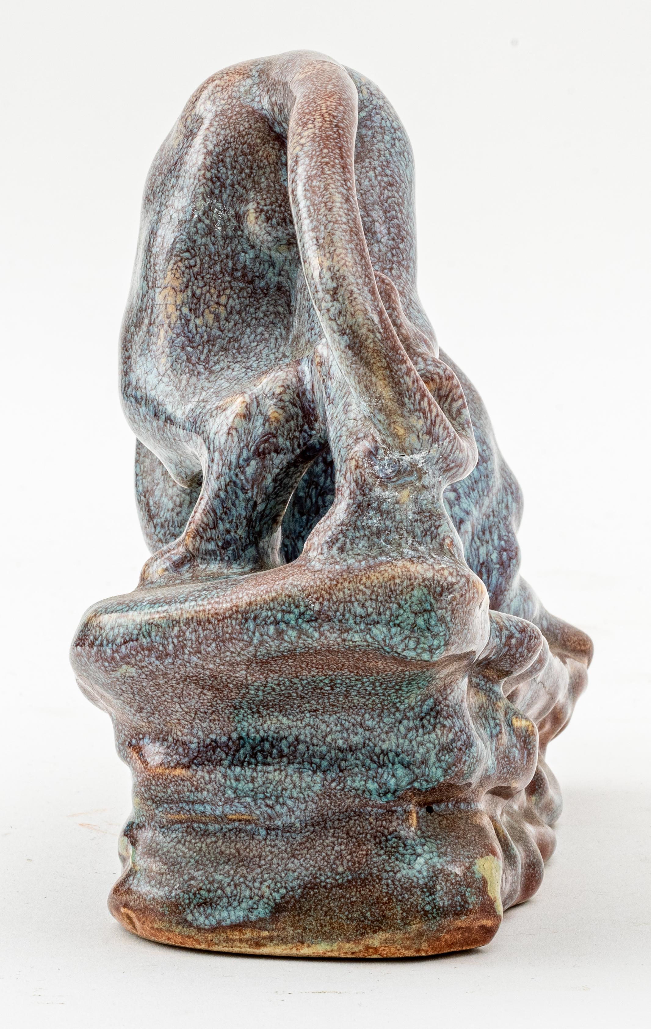 Crouching Panther Keramik Keramik-Skulptur, unsigniert im Zustand „Gut“ im Angebot in New York, NY