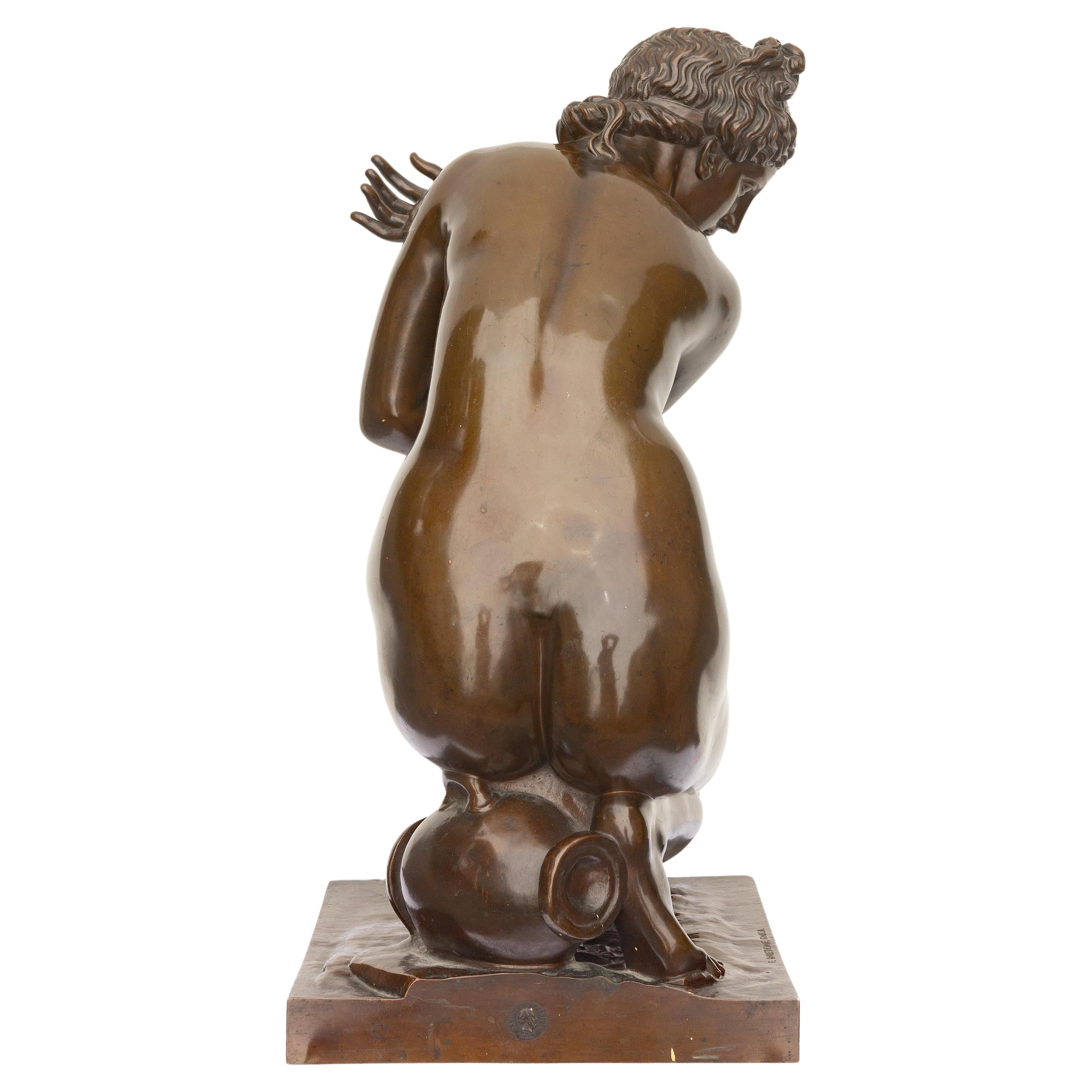 Venus agazapada Gran Tour Escultura de bronce patinado F. Barbedienne siglo XIX en venta