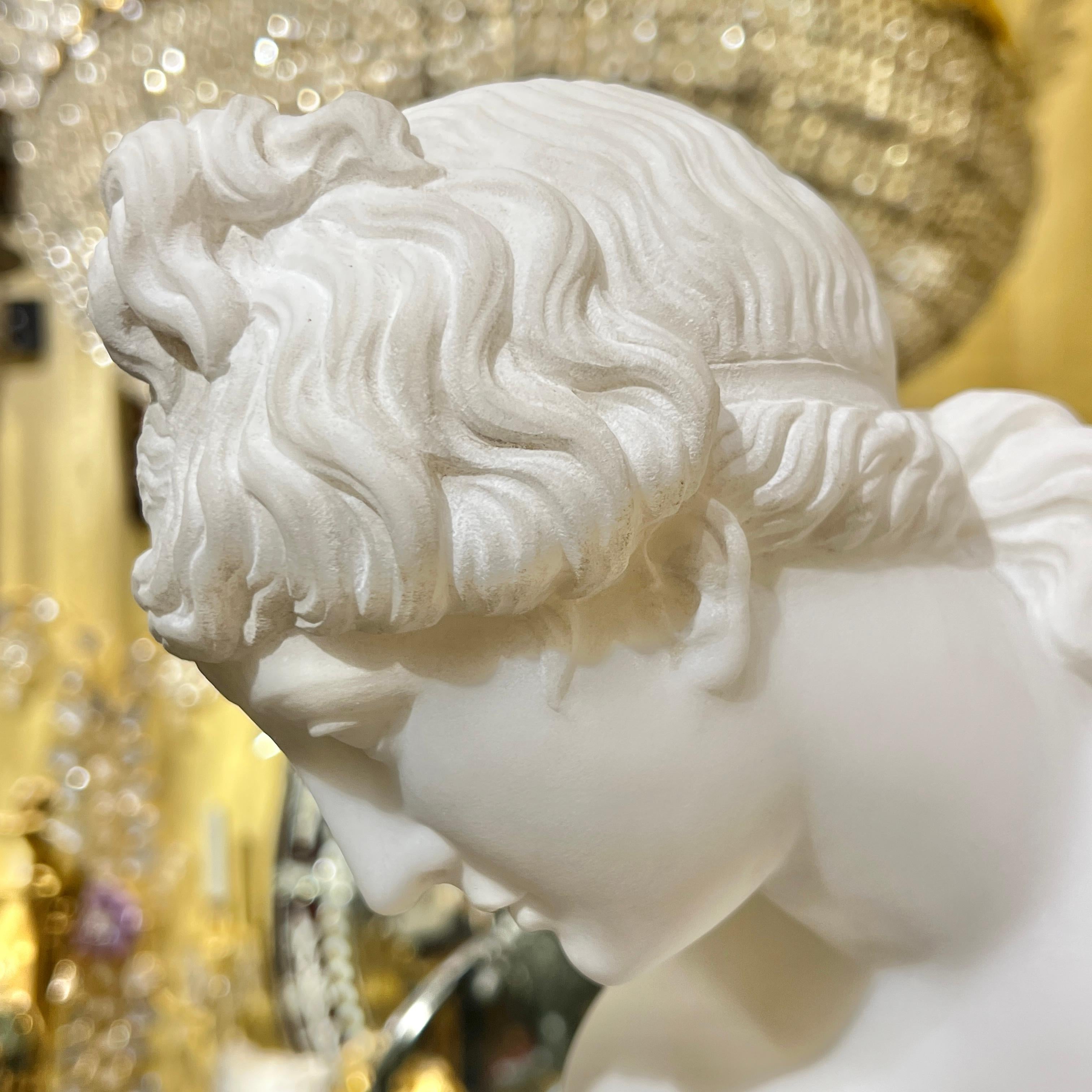Sculpture italienne de Vénus en marbre blanc de Pietro Bazzanti en vente 3