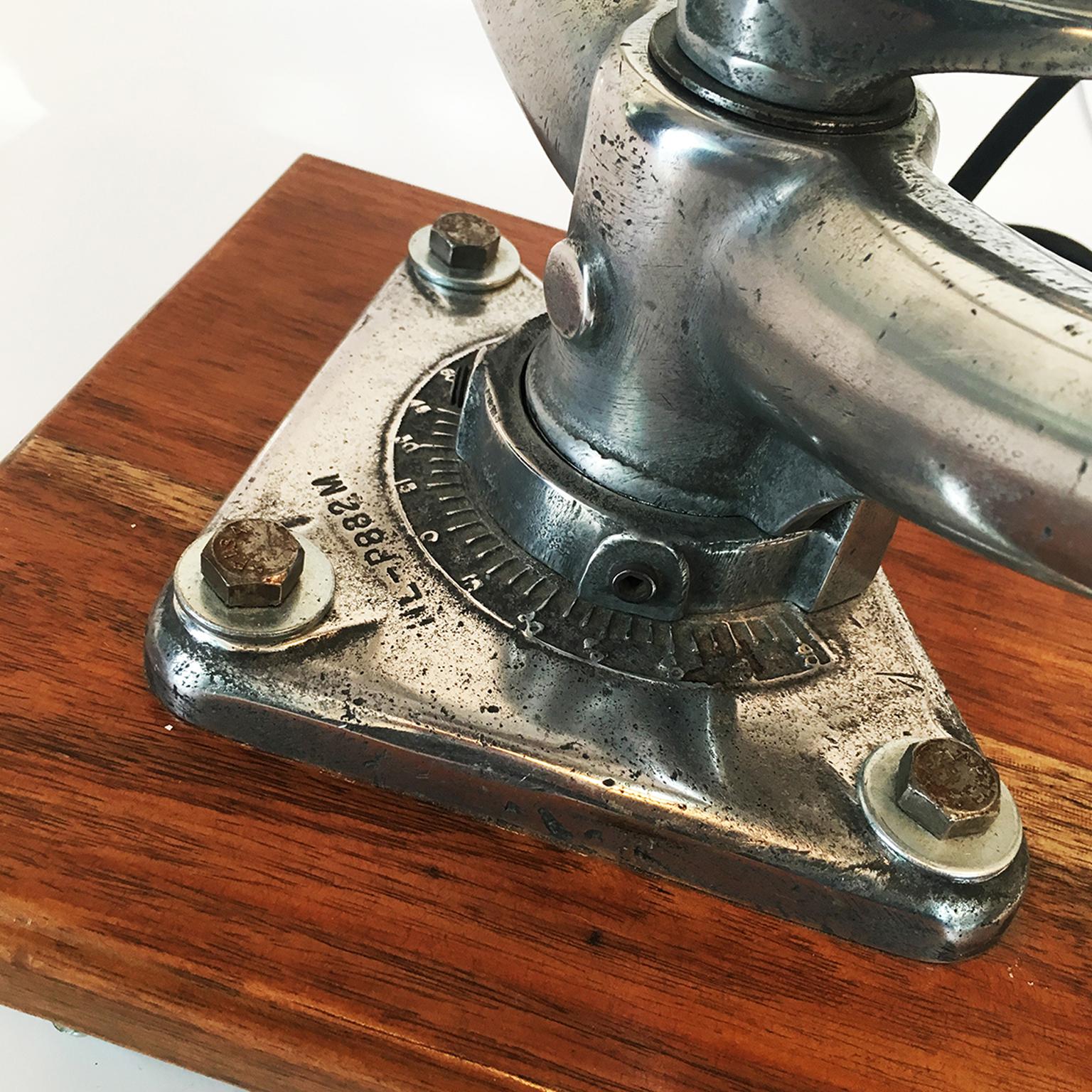 Crouse Hinds Nautical Spotlight mediados del siglo XX en venta