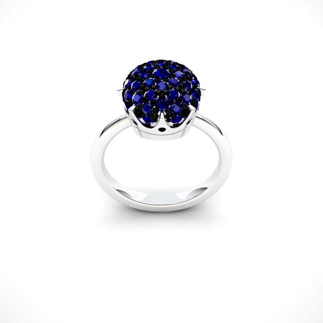 Crown Blue Sapphire Elegant White 18K Gold Ring for Her for Him In New Condition For Sale In Montreux, CH