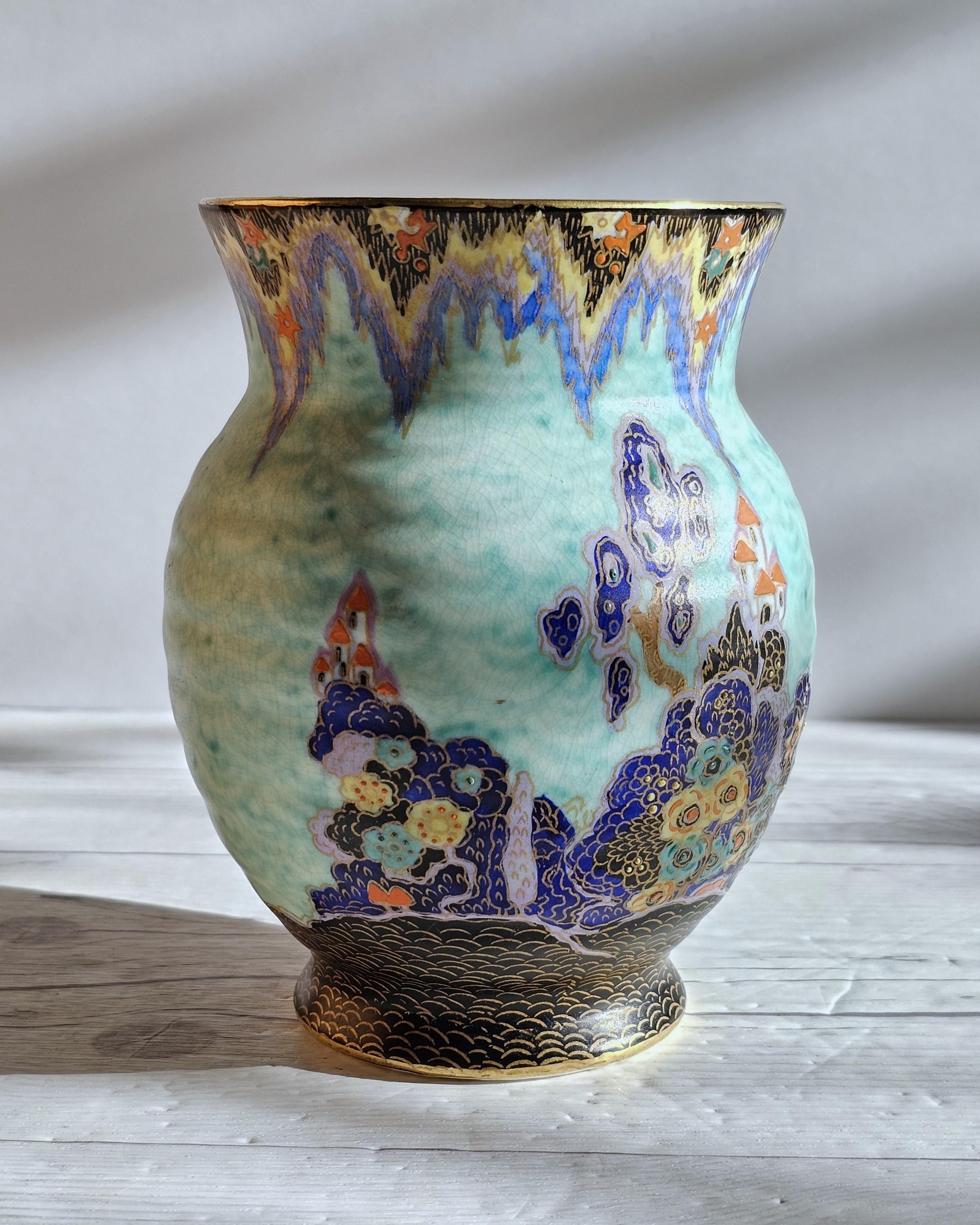 Britannique Vase Art déco Crown Devon, série Mattajade Fairyland d'Enoch Boulton, années 1930 en vente