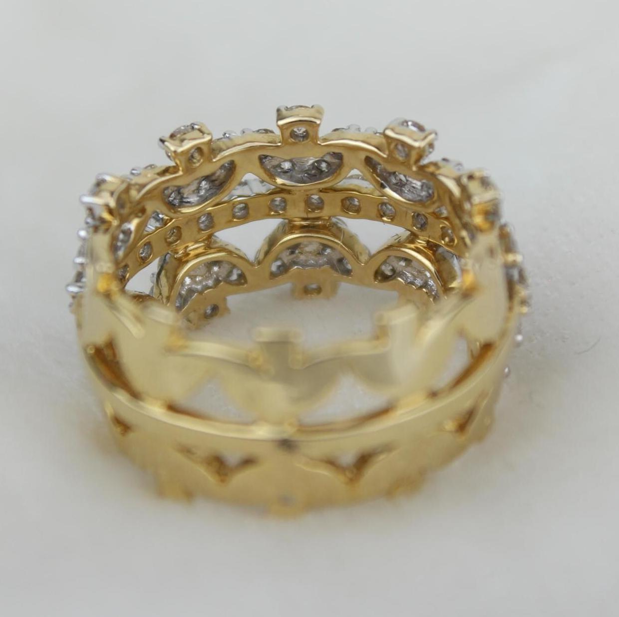 Bague à couronne de diamants en or massif 14K (certifié) en vente 2
